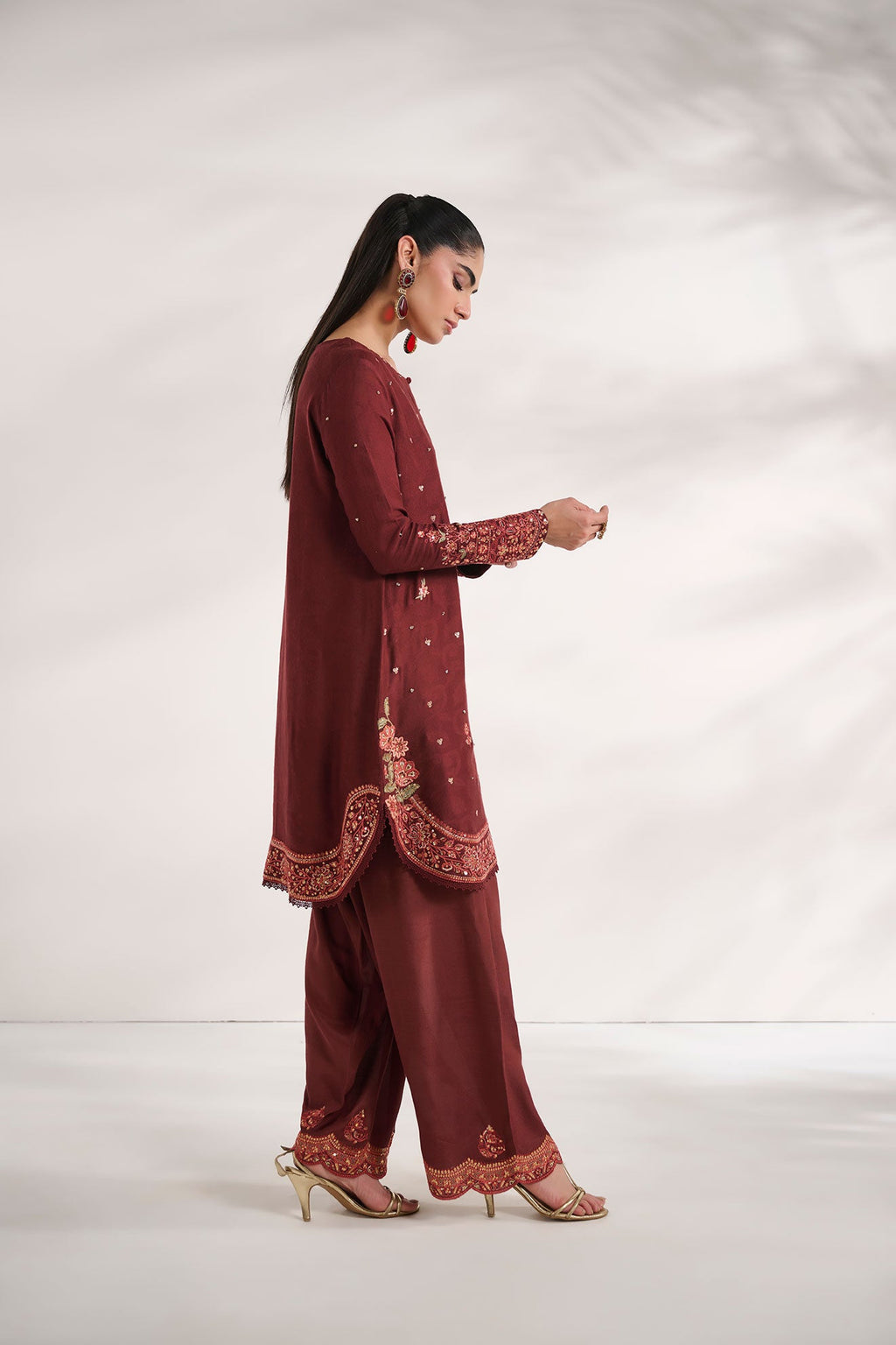 SS25DA-2593 BROWN  2PCS EMBROIDERED KURTA WITH TROUSER