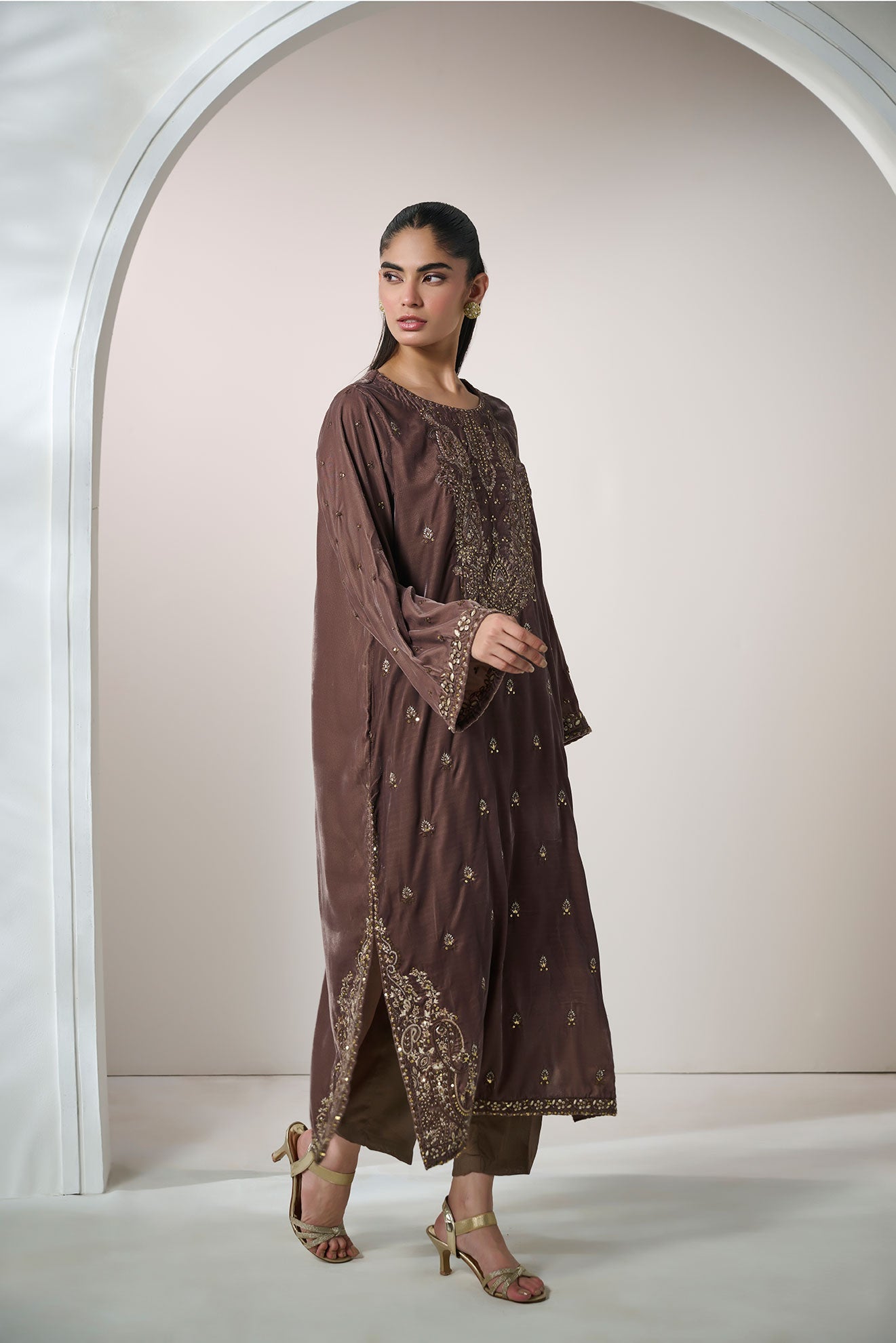 FW24DA-2608   OLIVE GREEN  2PCS  EMBROIDERED KURTA WITH TROUSER