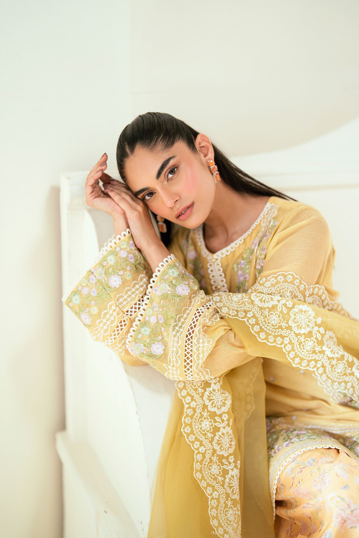 SS25DD-2741  BEIGE DUPATTA
