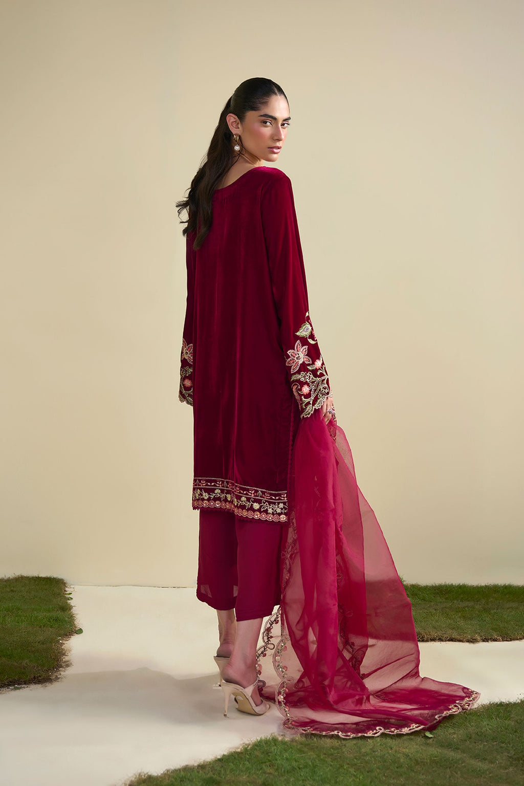 FW25DD-2804  MAROON  EMBROIDERED  DUPATTA