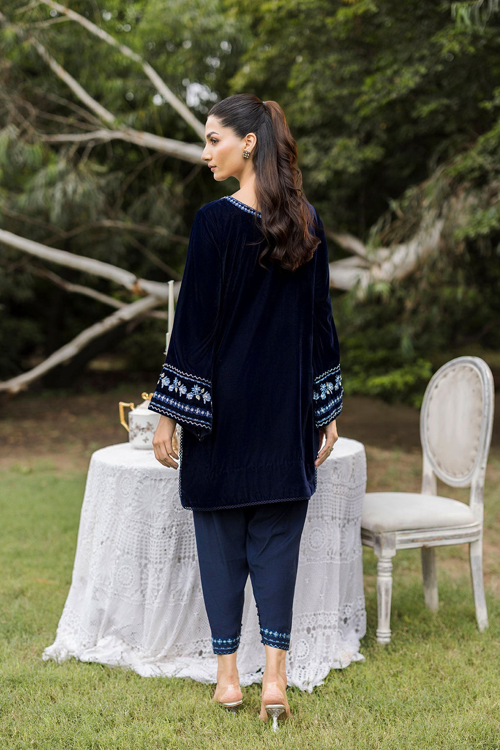 FW25DA-2814  NAVY BLUE  2PCS  EMBROIDERED KURTA WITH TROUSER