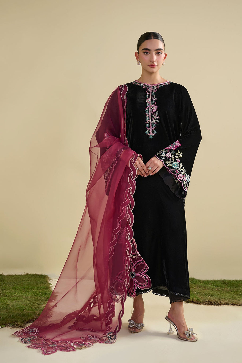 FW25DD-2815  MAGENTA  EMBROIDERED  DUPATTA