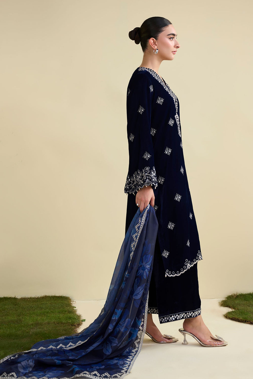 FW25DA-2817  NAVY BLUE  2PCS  EMBROIDERED KURTA WITH TROUSER