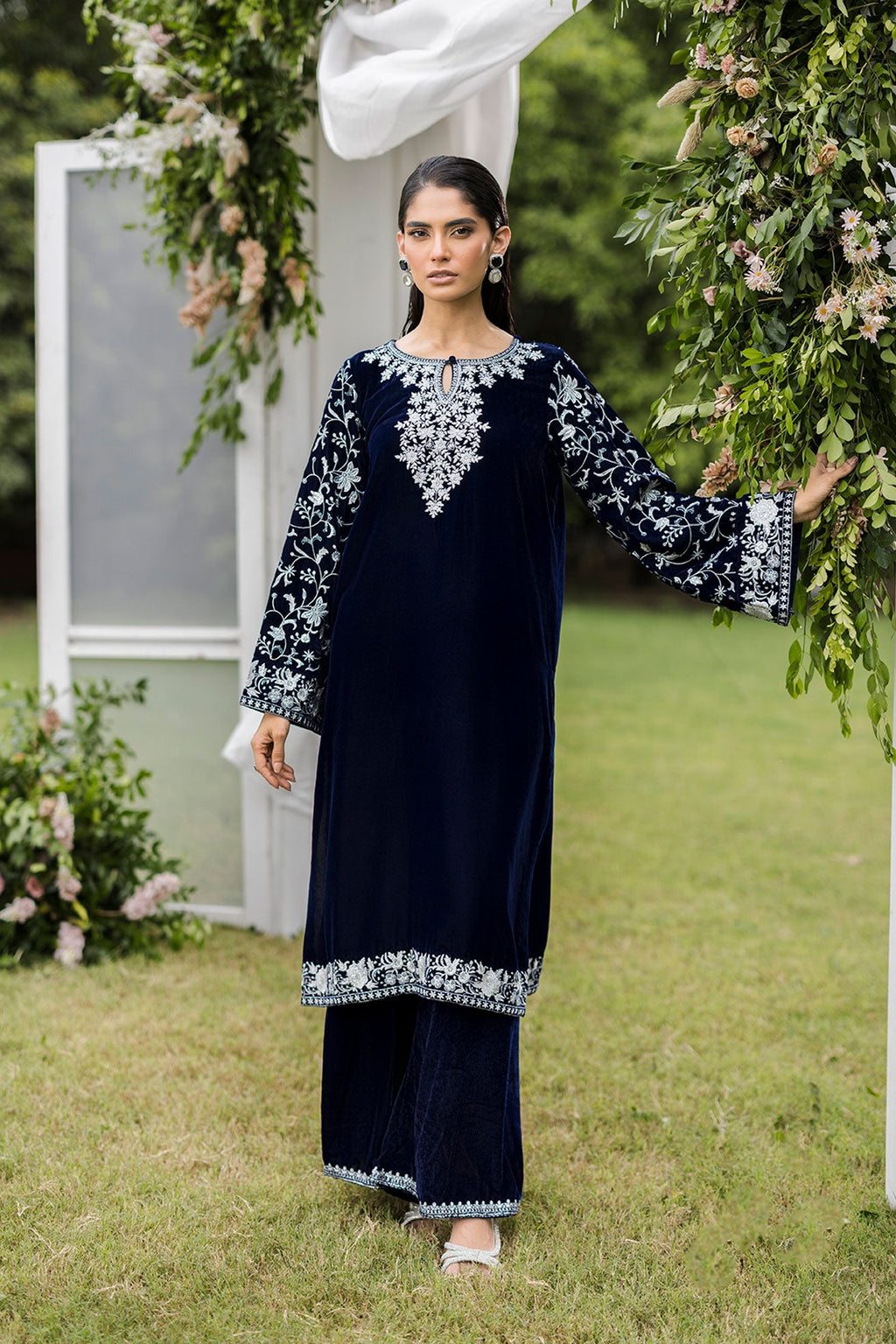 FW25DA-2819  NAVY BLUE  2PCS  EMBROIDERED KURTA WITH TROUSER