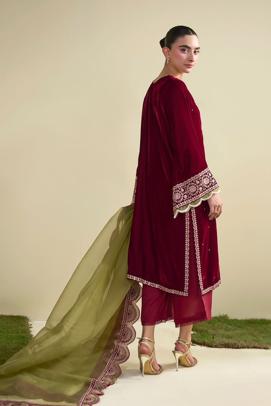 FW25DD-2824  OLIVE GREEN  EMBROIDERED  DUPATTA