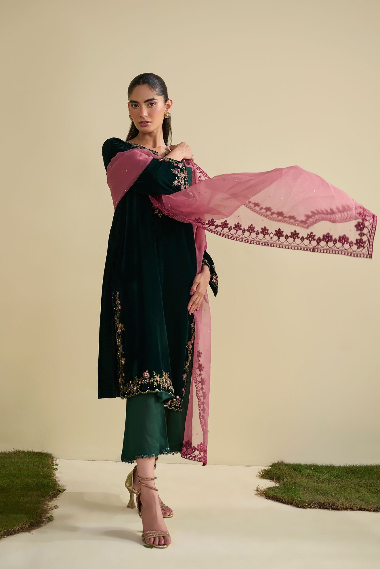 FW25DD-2825  MAGENTA  EMBROIDERED  DUPATTA