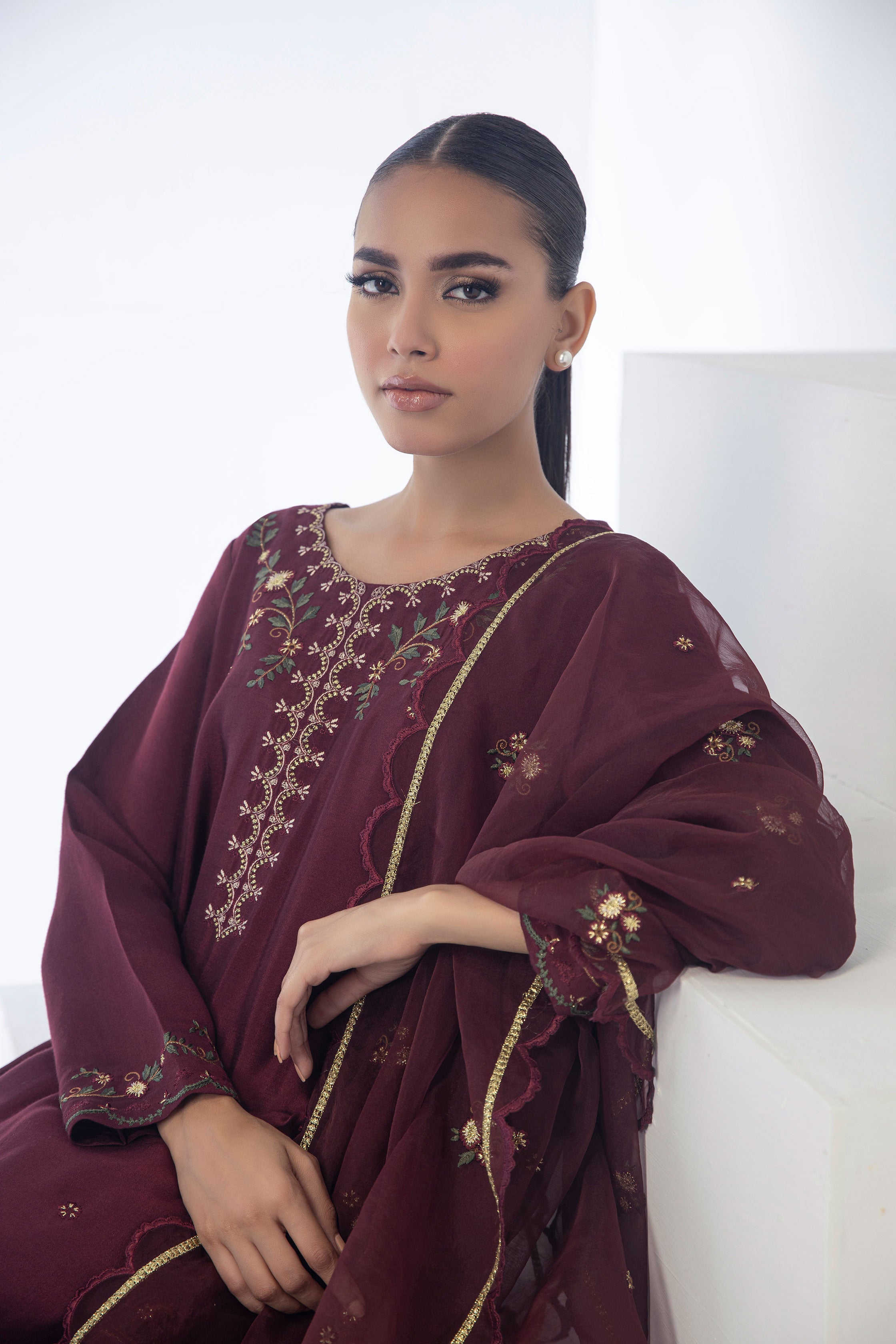 DD-0975 MAROON DUPATTA