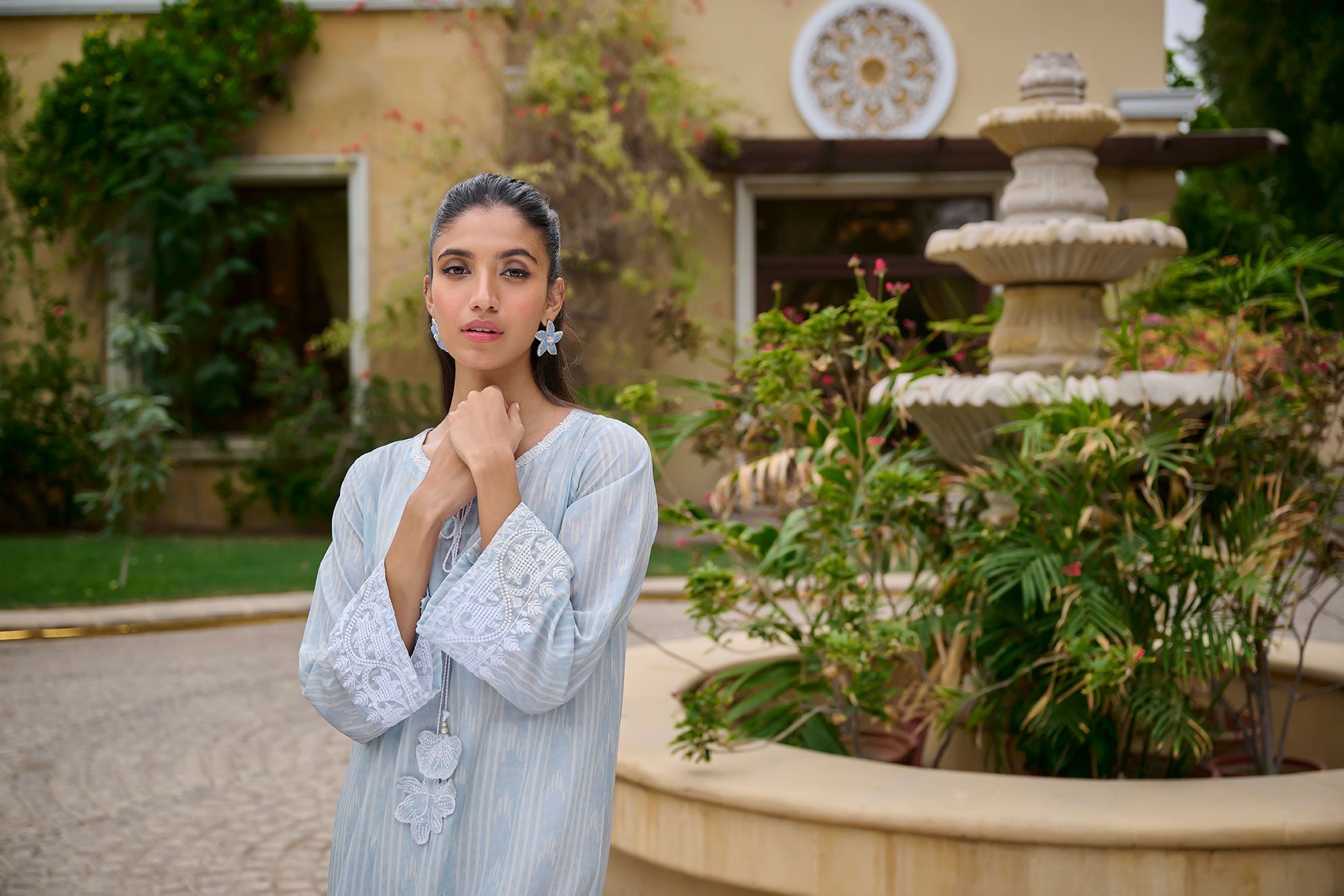 DC-0533 GREY EMBROIDERED KURTA