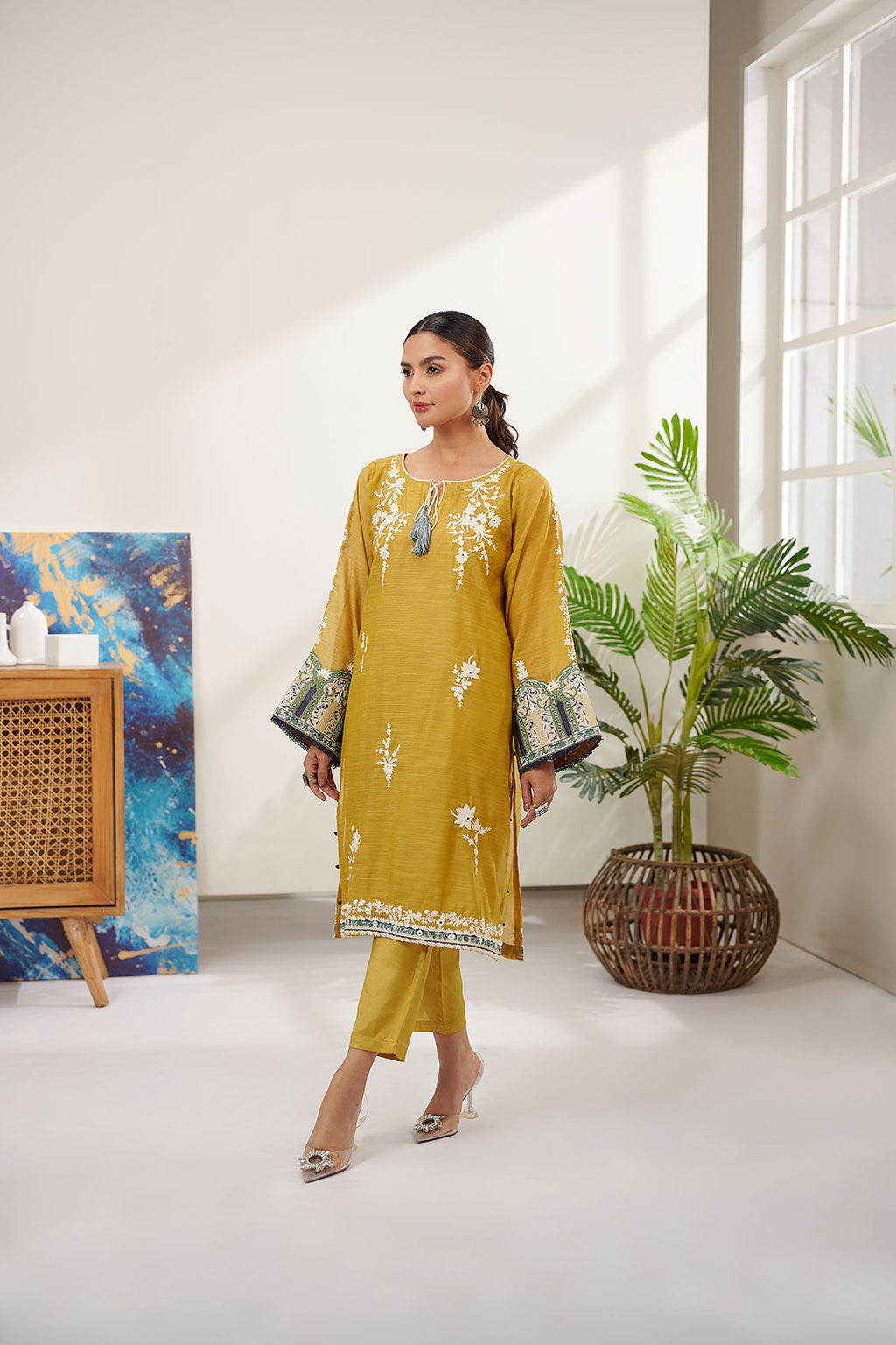 DC-0411 GREEN 2PCS  EMBROIDERED KURTA WITH TROUSER