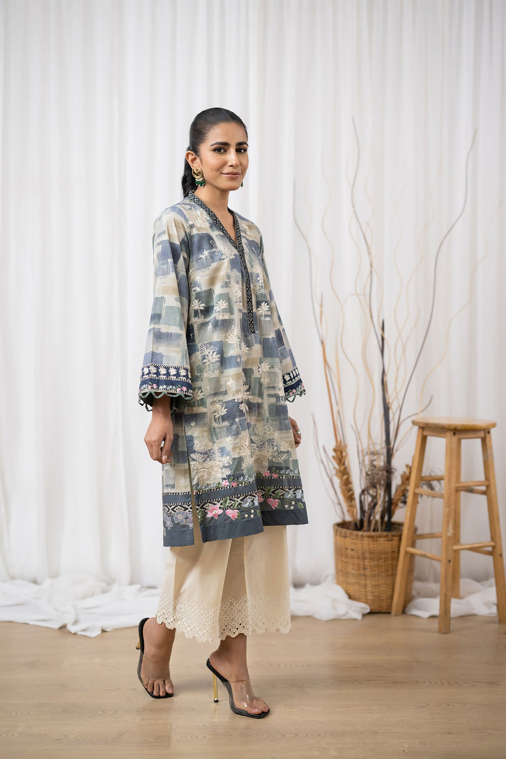 DC-0417 BLUE EMBROIDERED KURTA