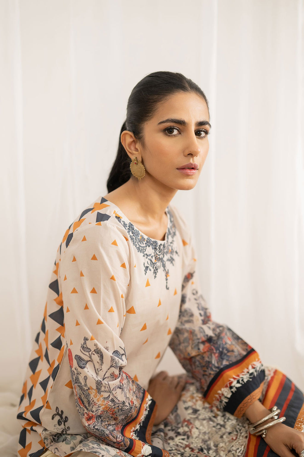 DC-0418 ORANGE EMBROIDERED KURTA