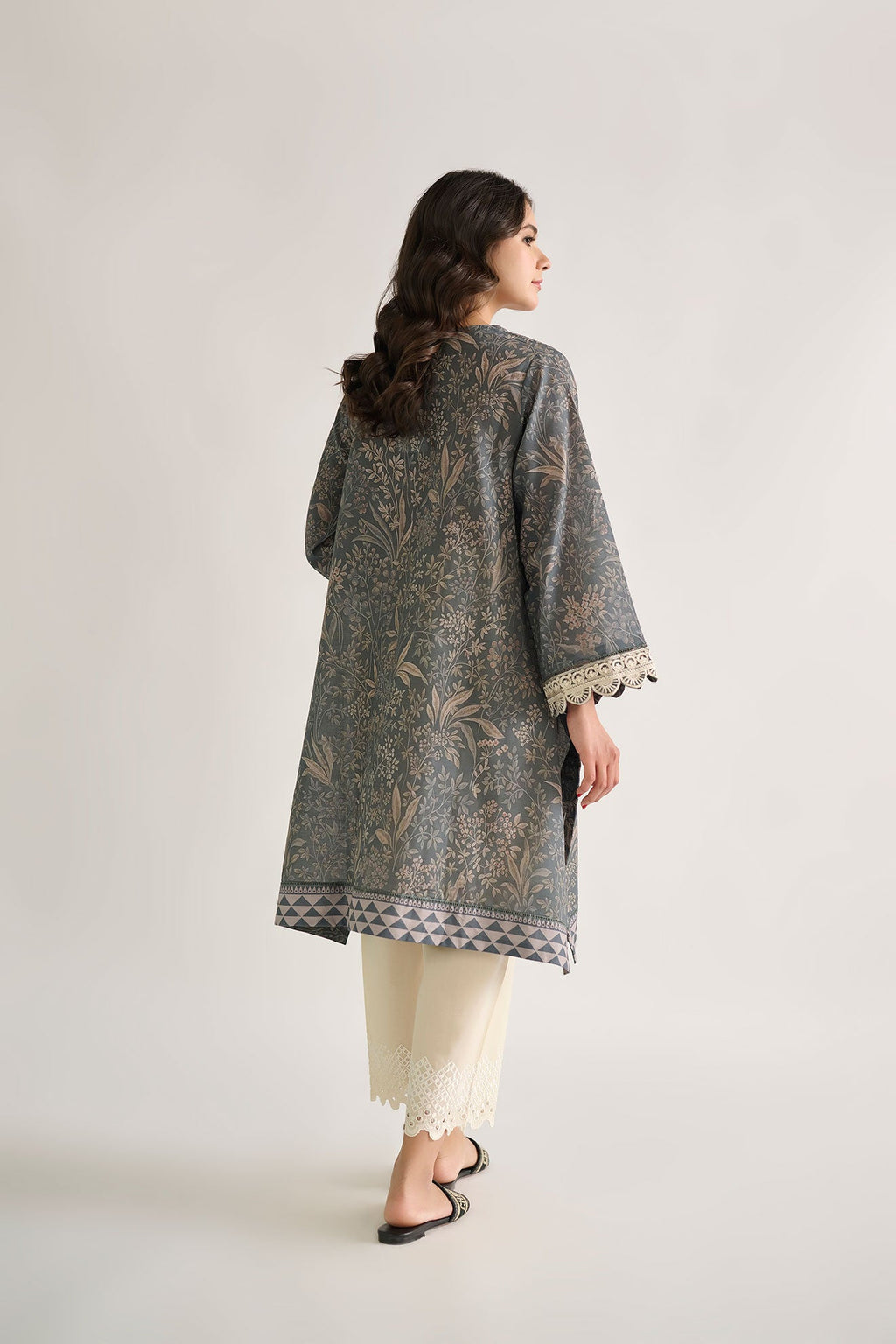 DC-0454 GREY EMBROIDERED KURTA