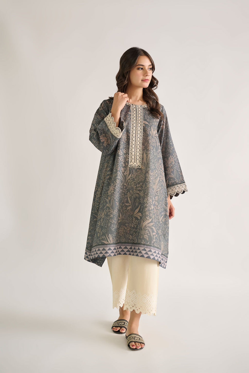 DC-0454 GREY EMBROIDERED KURTA