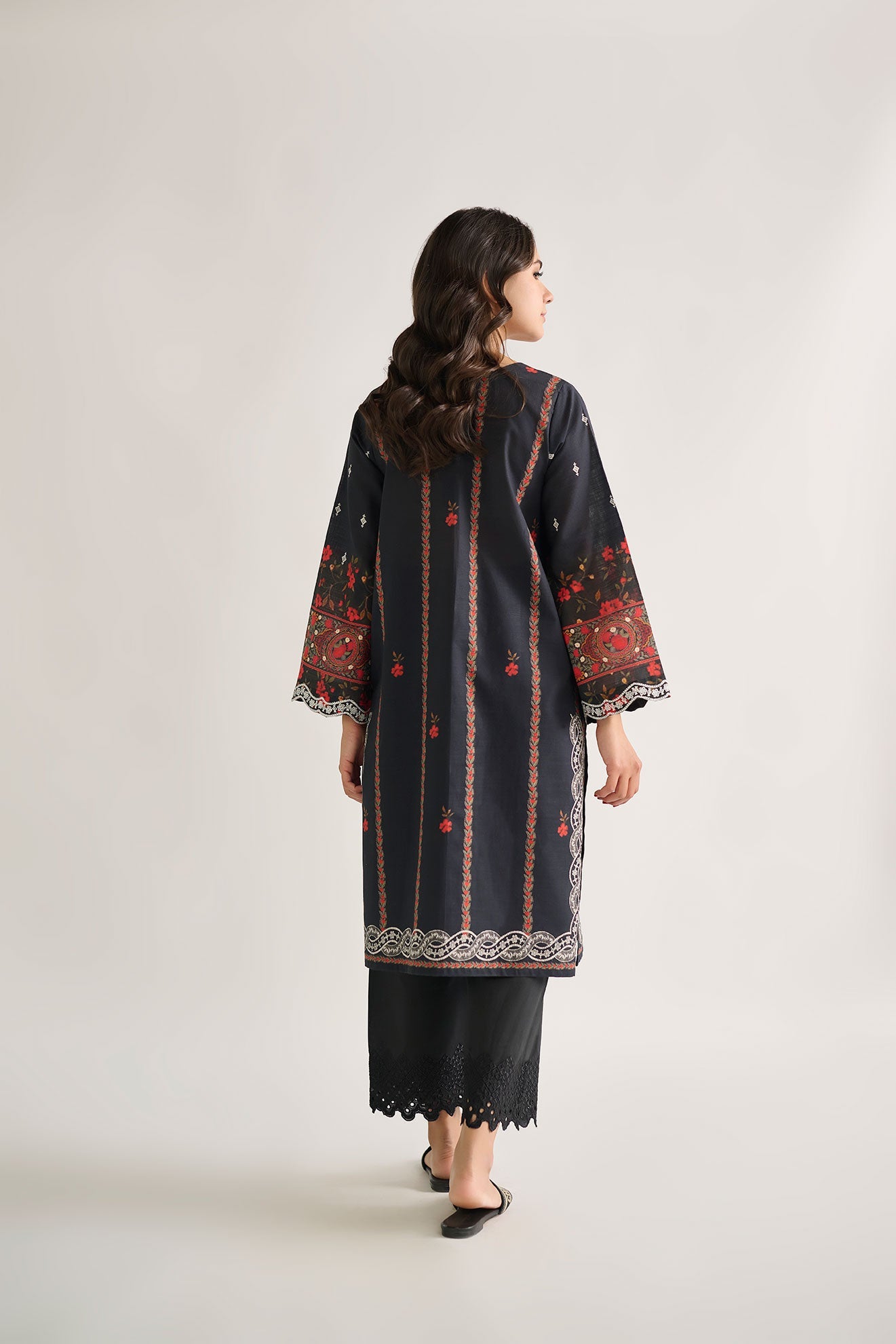 DC-0458 GREY EMBROIDERED KURTA