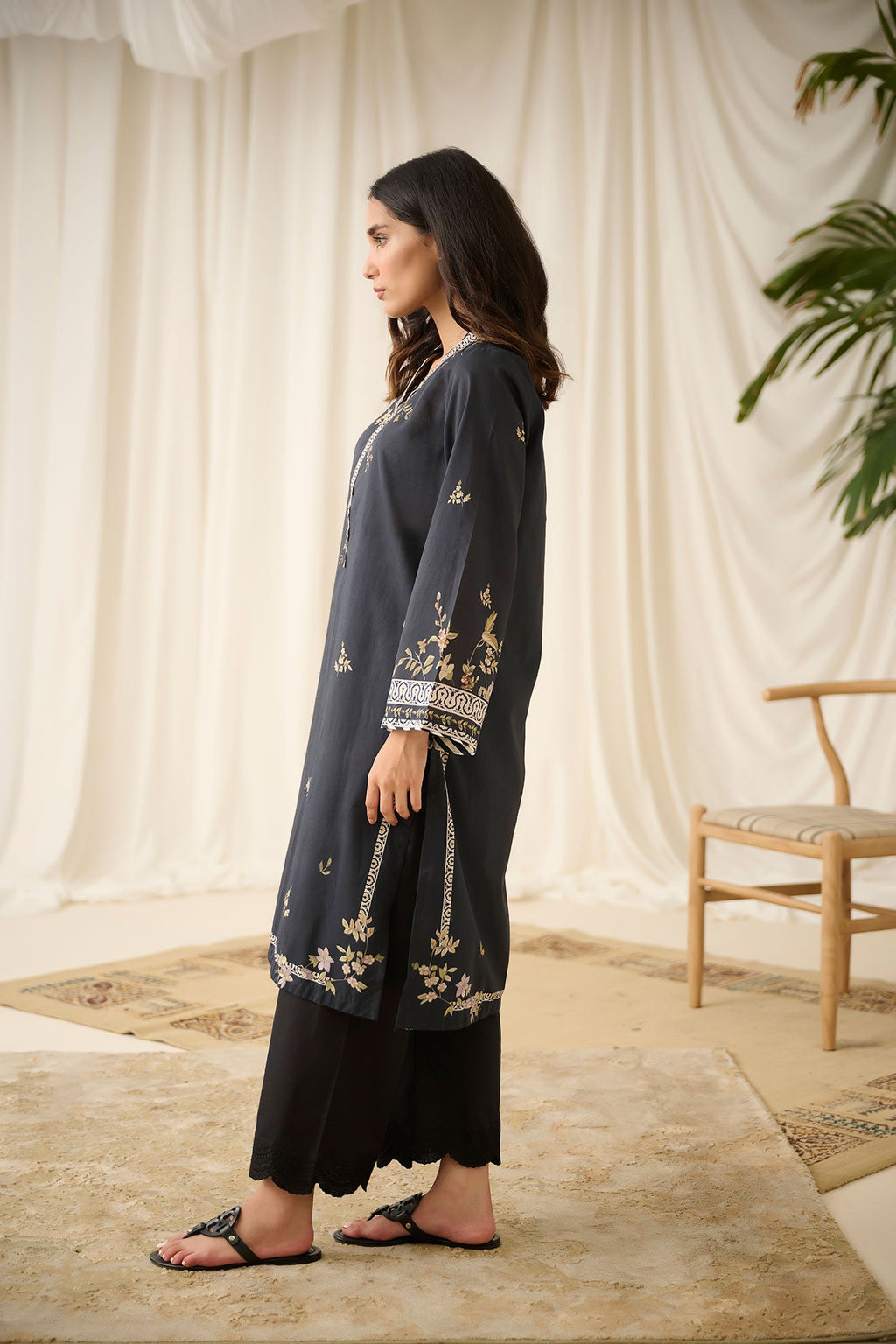 DC-0513 BLACK DIGITAL PRINTED KURTA