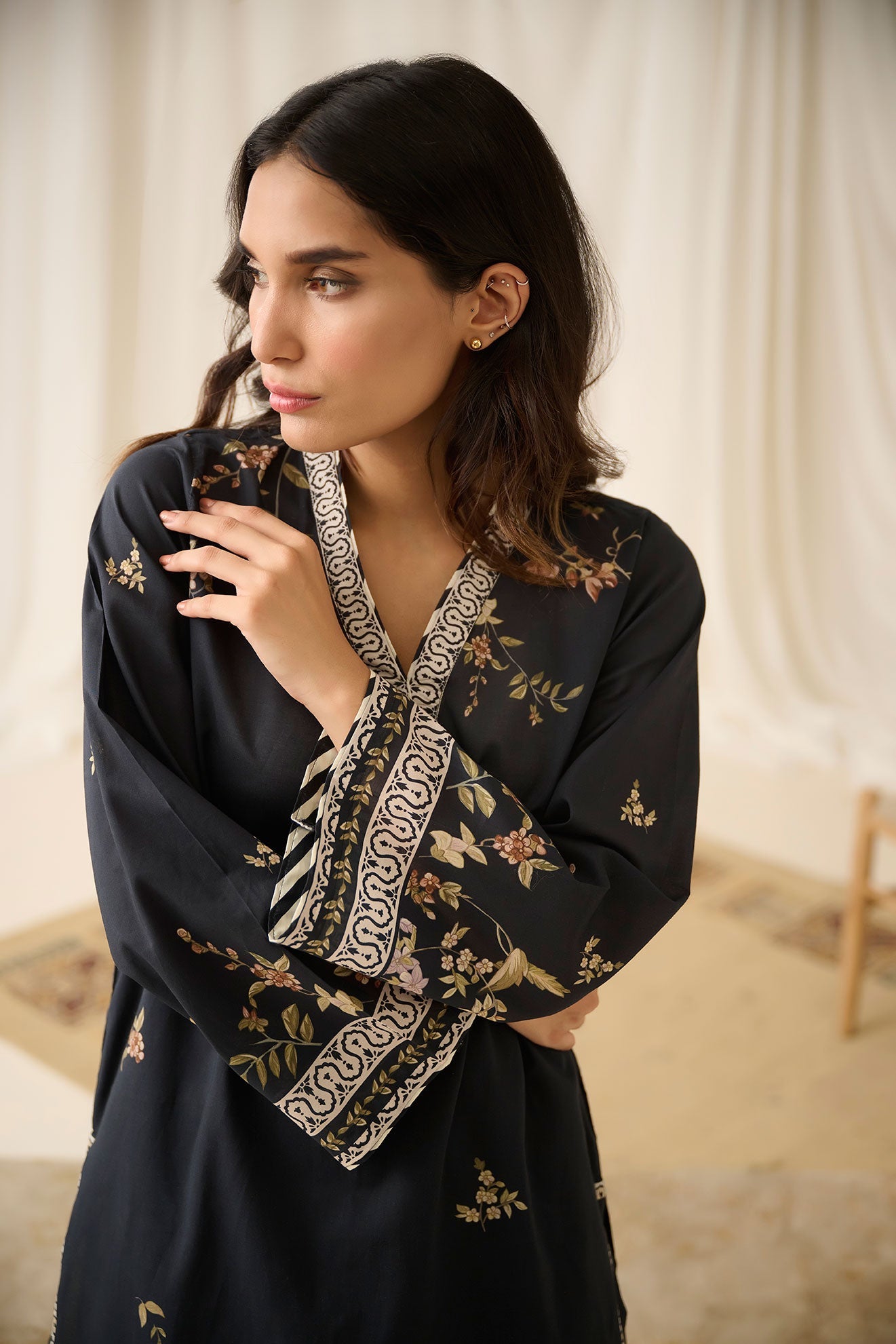 DC-0513 BLACK DIGITAL PRINTED KURTA