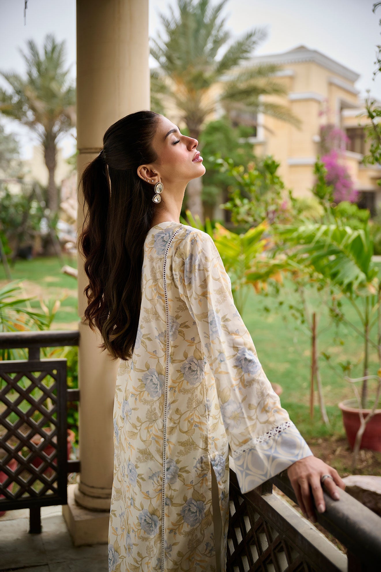 DC-0532 BEIGE EMBROIDERED KURTA