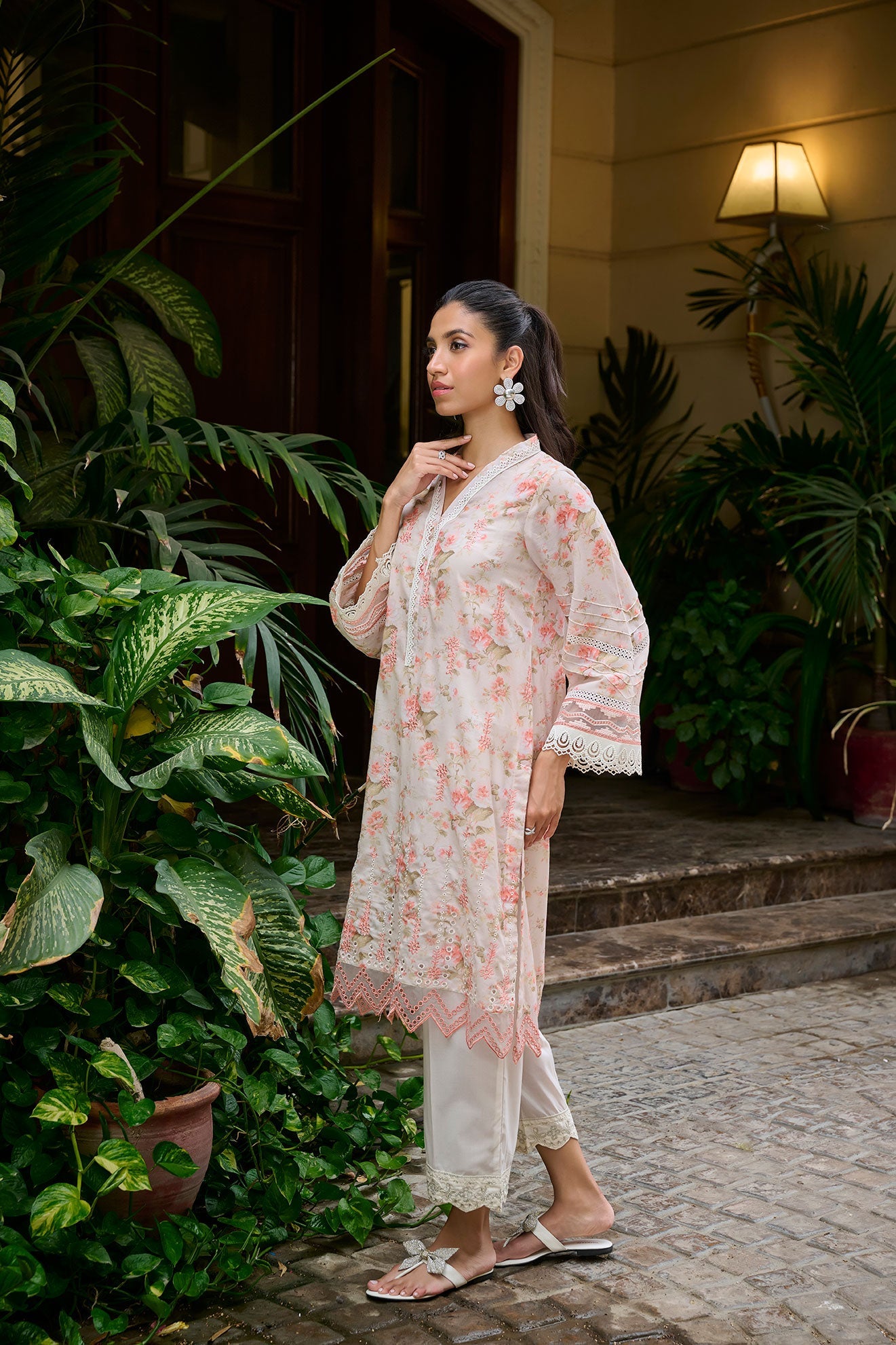 DC-0538 PEACH EMBROIDERED KURTA