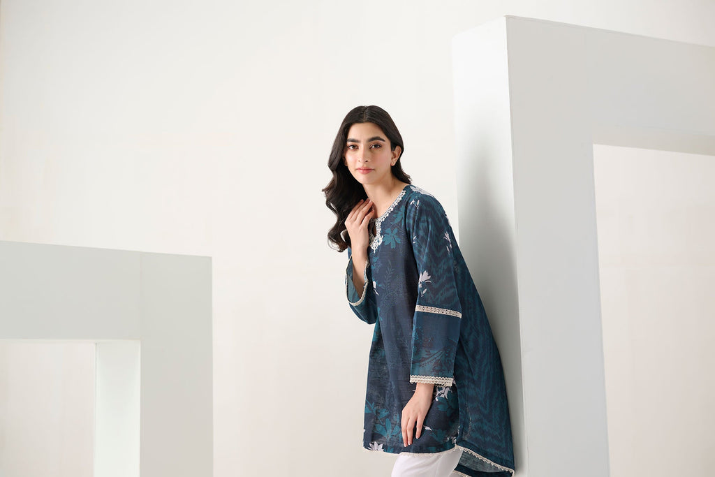 DC-0542 BLUE PRINTED EMBROIDERED KURTA