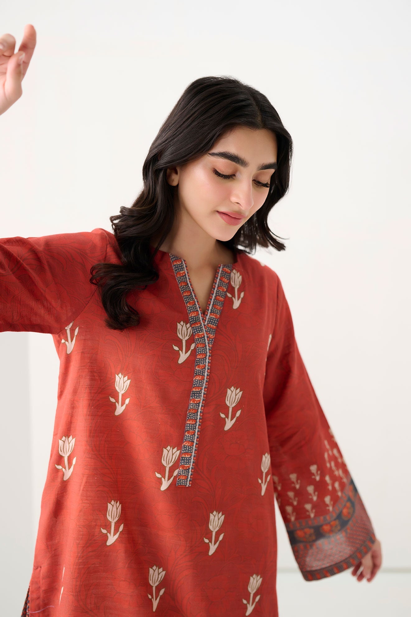 DC-0543 MAROON DIGITAL PRINTED KURTA