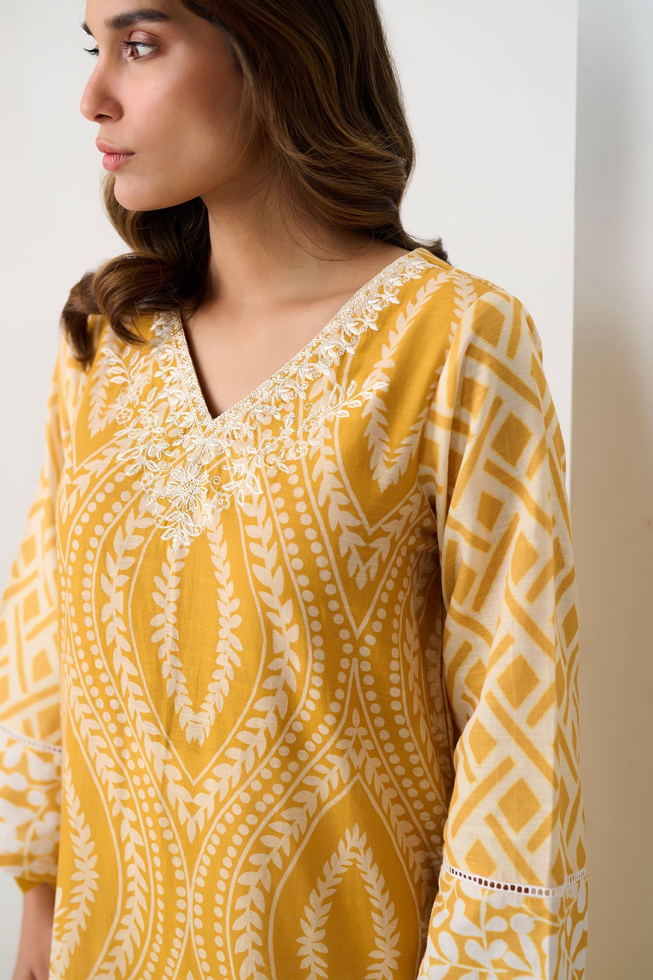 DC-0551 YELLOW PRINTED EMBROIDERED KURTA