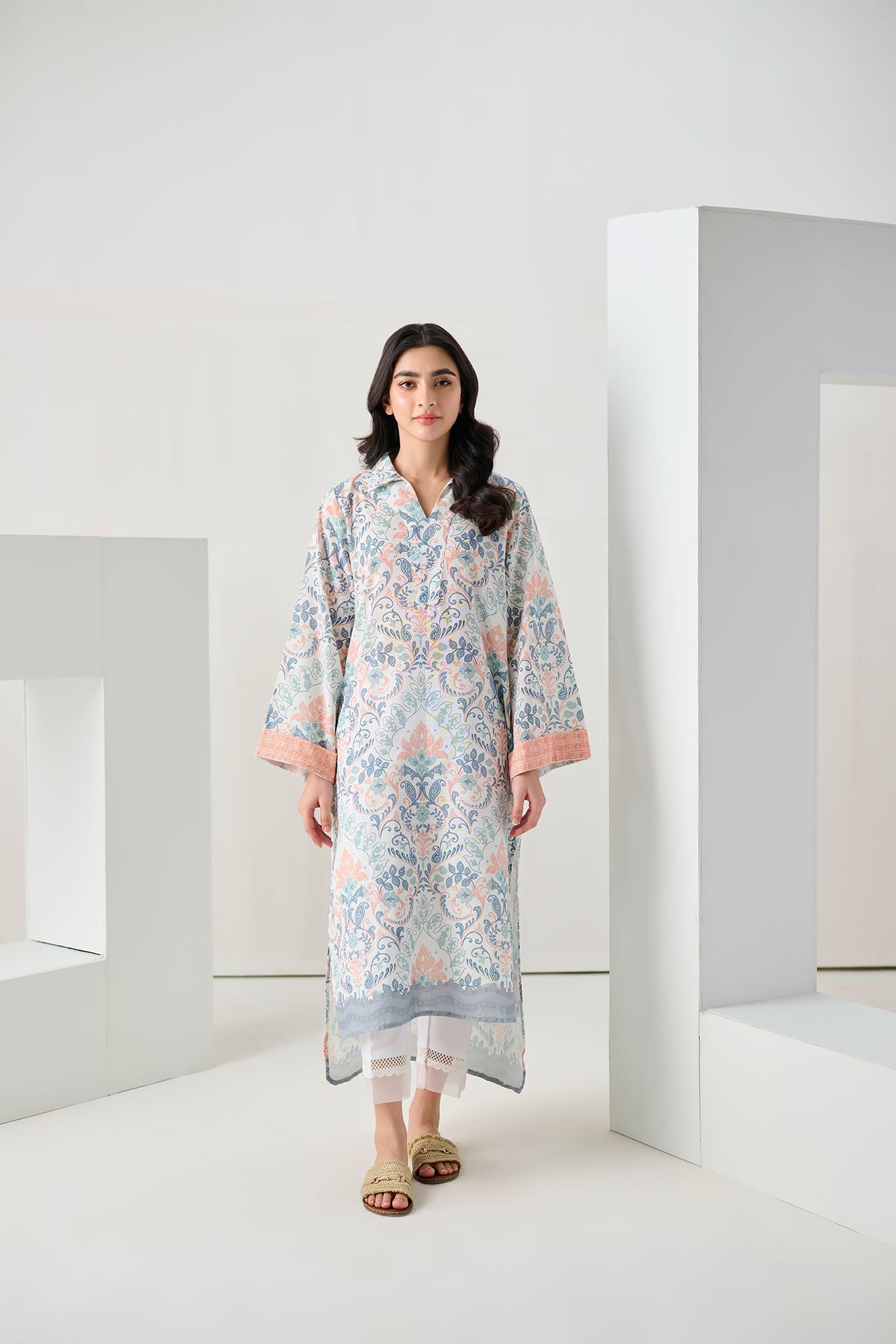 DC-0555 WHITE DIGITAL PRINTED KURTA