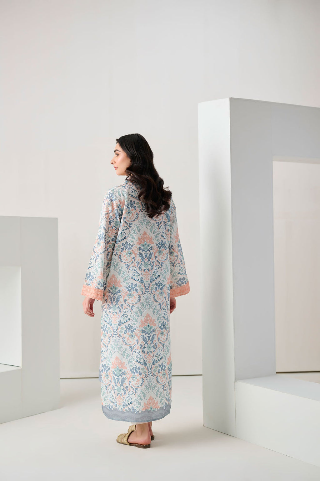 DC-0555 WHITE DIGITAL PRINTED KURTA