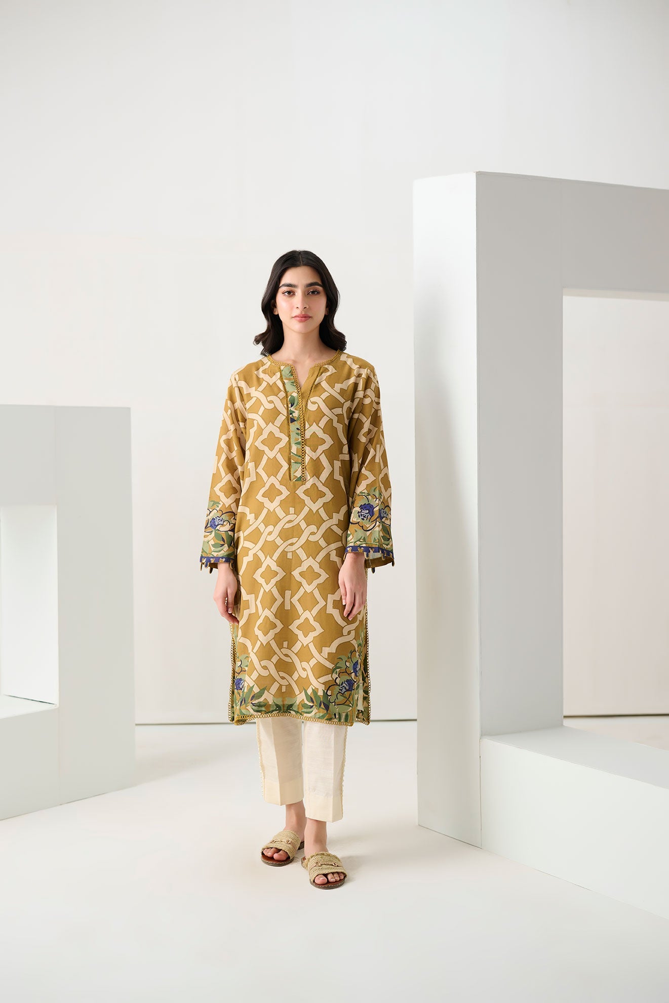 DC-0557 BROWN DIGITAL PRINTED KURTA