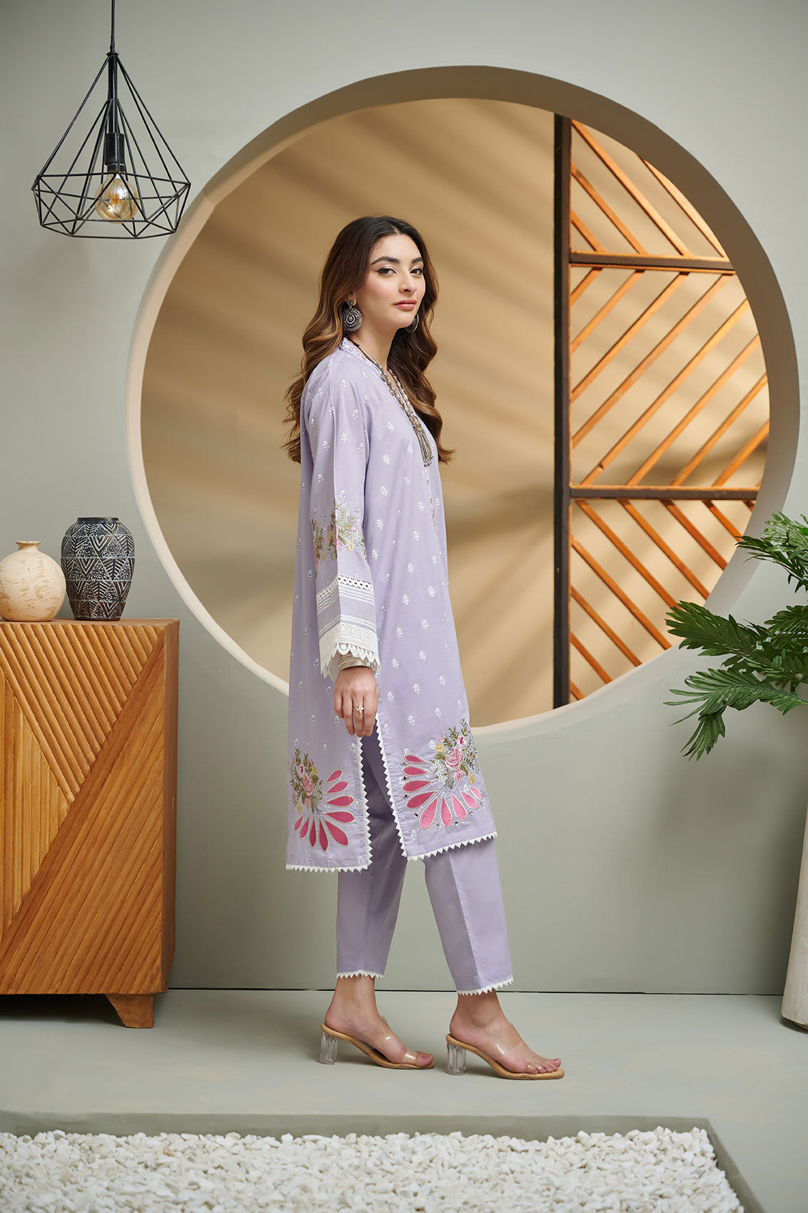 DC-2037 LIGHT PURPLE 2PCS  EMBROIDERED KURTA WITH TROUSER