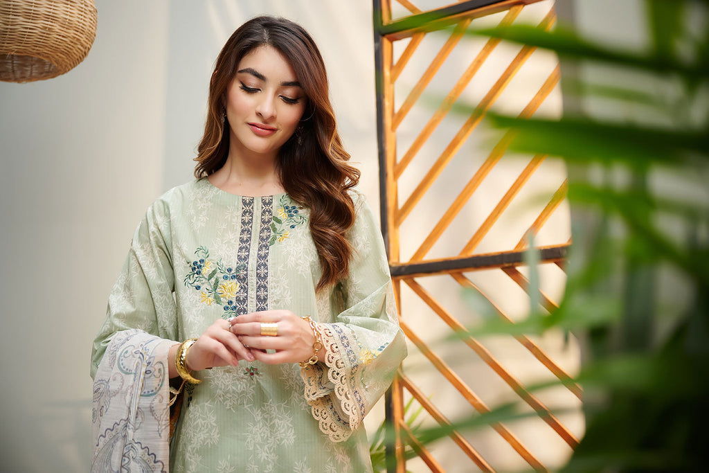 DC-2041 GREEN 2PCS EMBROIDERED KURTA WITH DUPATTA