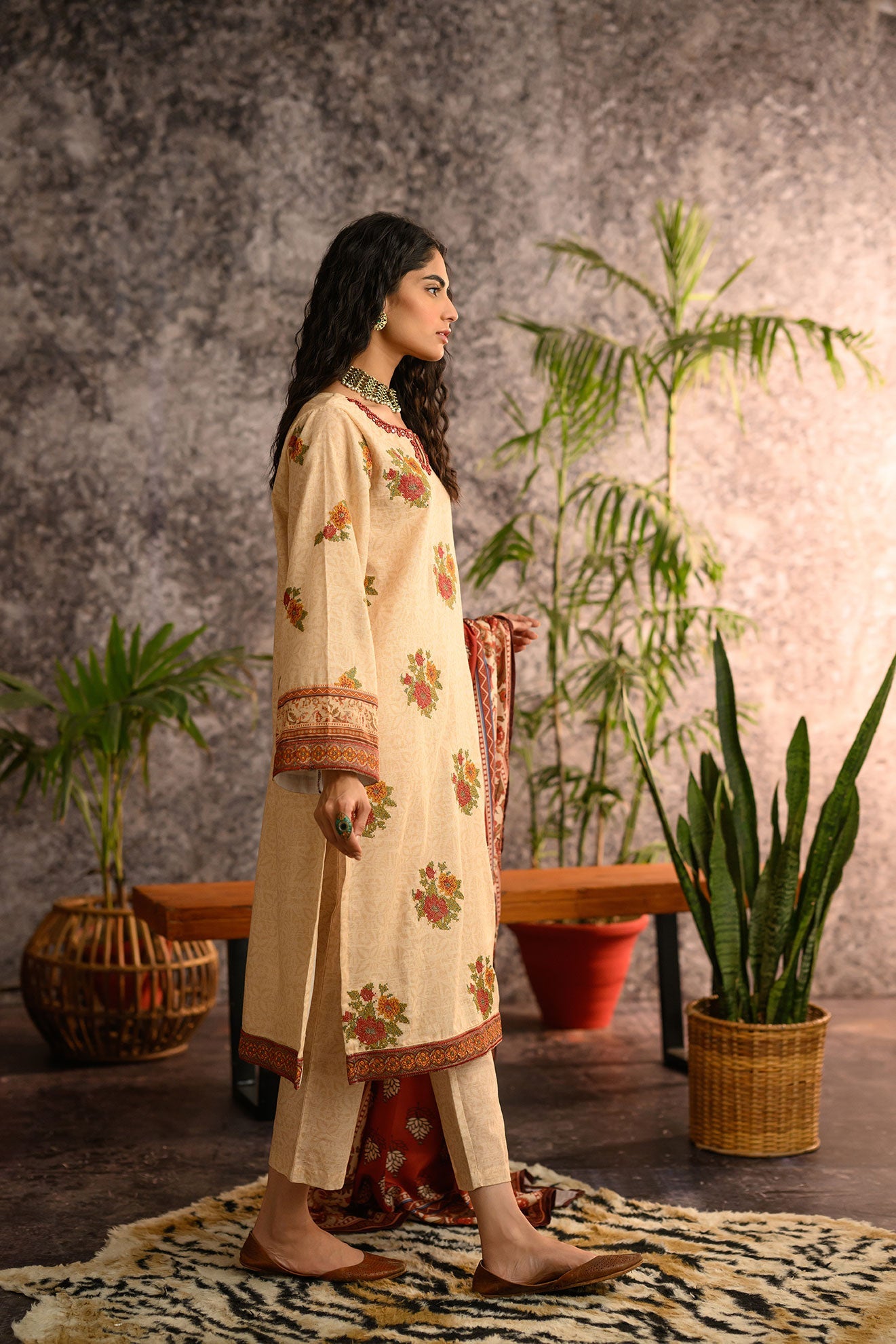 DC-2111 BEIGE KHADDAR 2PCS EMBROIDERED KURTA WITH DUPATTA