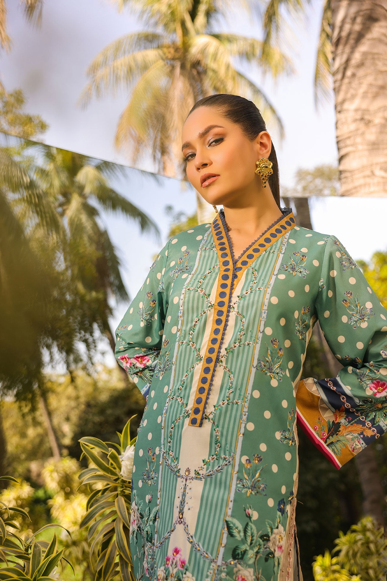 DC-2139 GREEN 2PCS HAND EMBELLISHED  SHIRT WITH TROUSER
