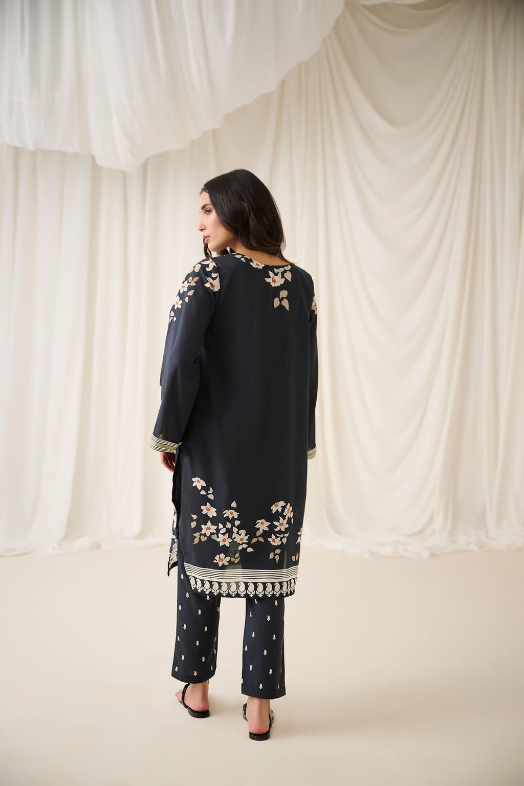 DC-2190 BLACK 2PCS  PRINTED KURTA WITH TROUSER