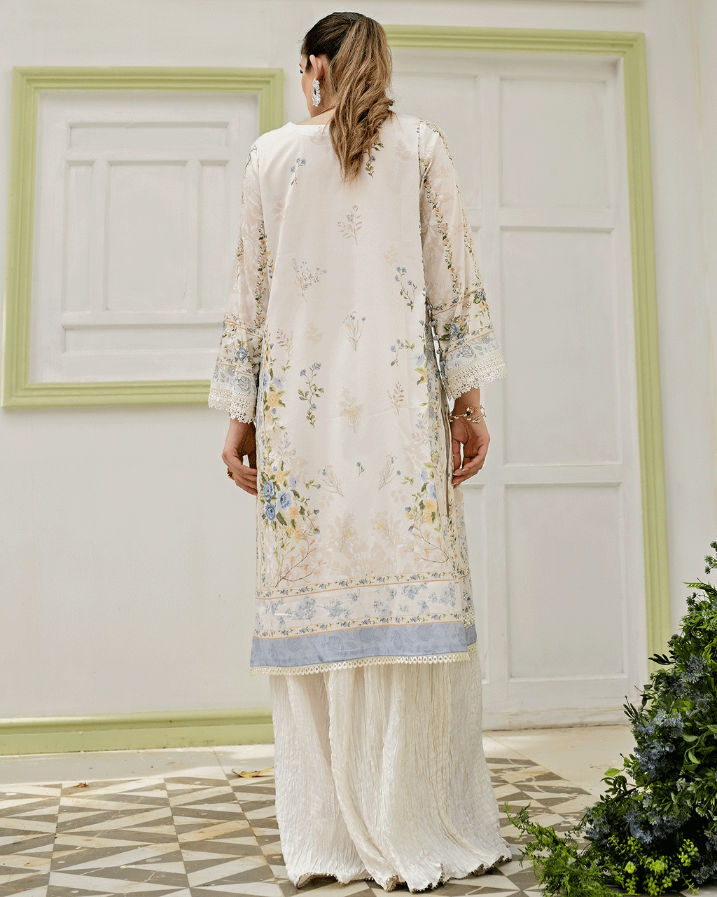 DC-2239 OFF-WHITE 2PCS HAND EMBELLISHED  SHIRT WITH TROUSER