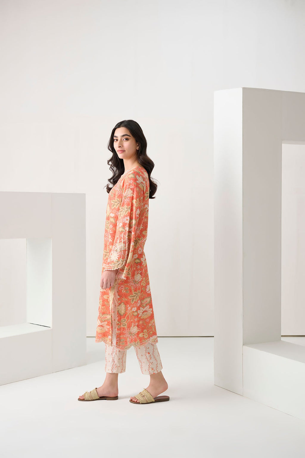DC-2269 PINK 2PCS  EMBROIDERED KURTA WITH TROUSER