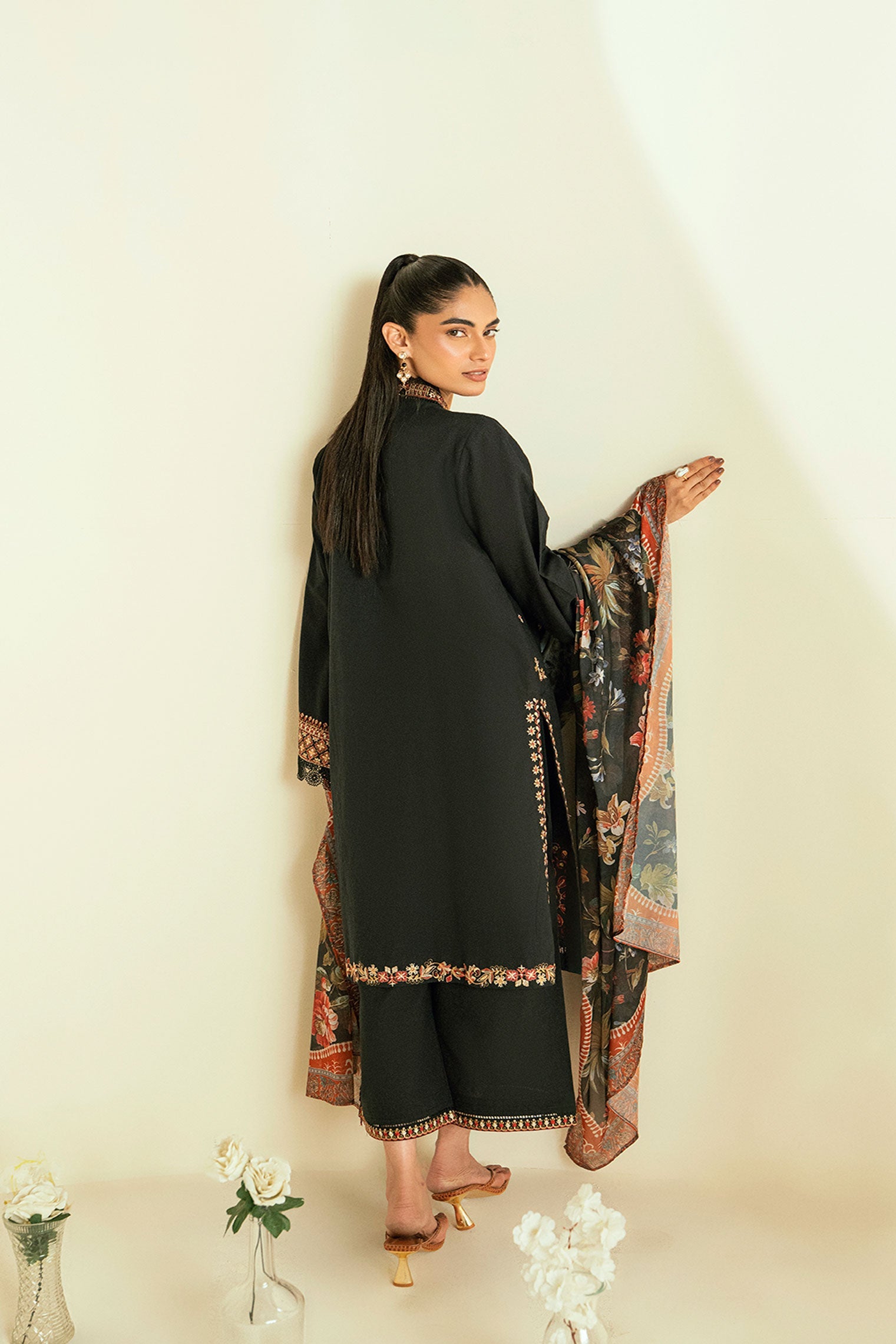 SS25DD-2554  BLACK DUPATTA