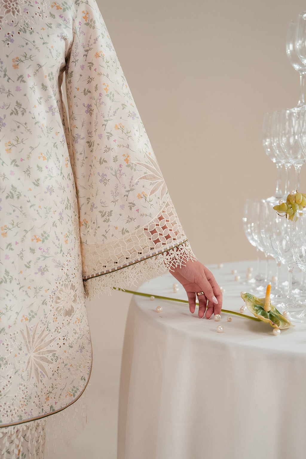 EMBROIDERED LAWN IL25-D09