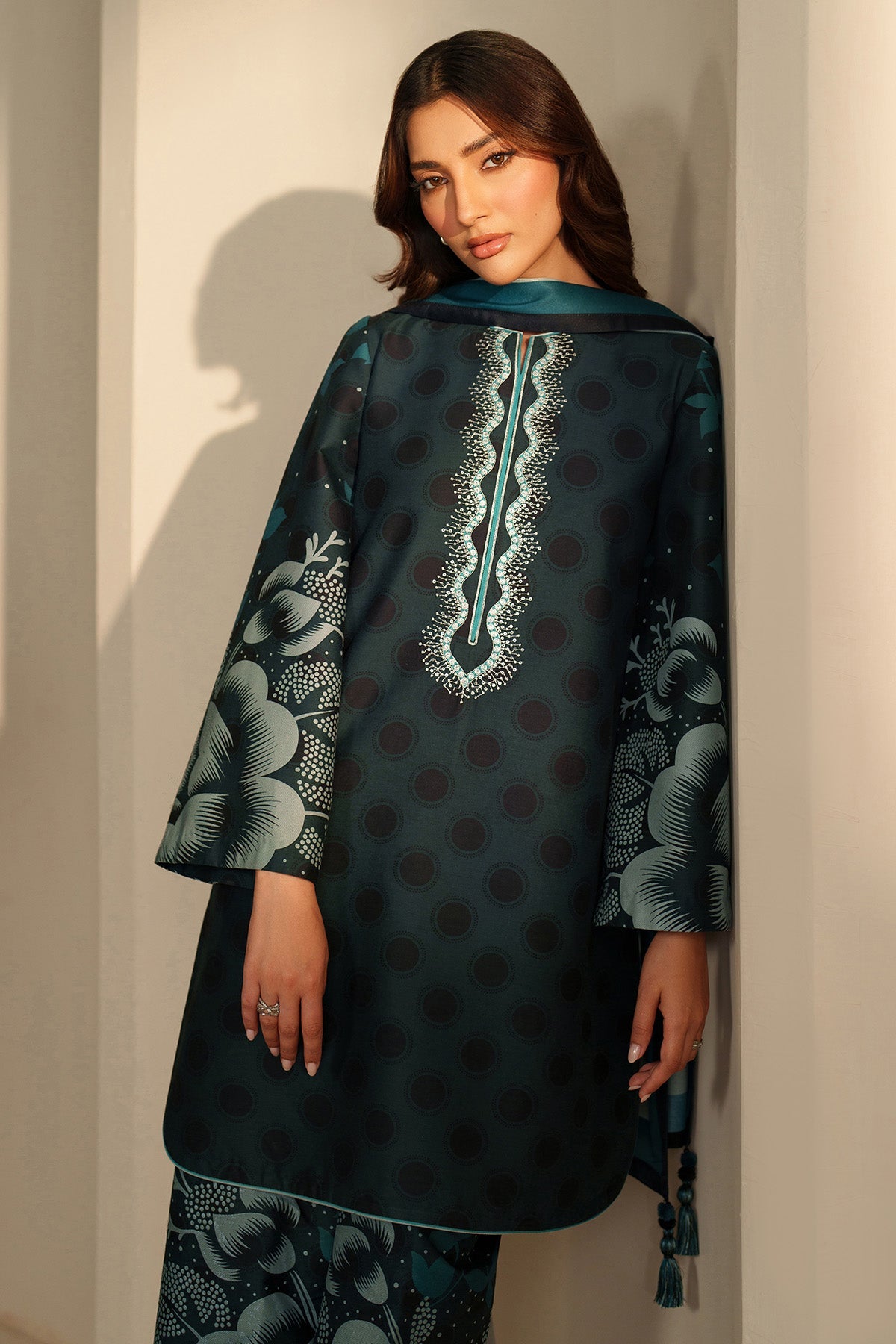 EMBROIDERED PREMIUM VISCOSE UW-0202