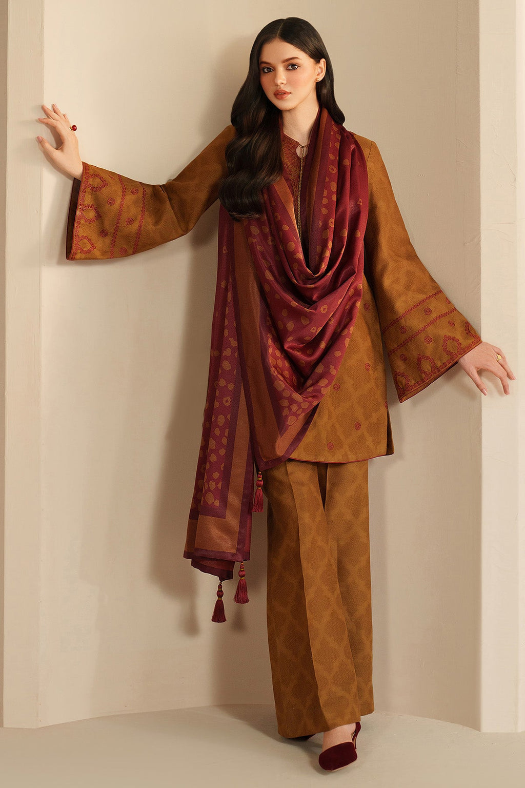 EMBROIDERED JACQUARD KHADDAR UW-0204