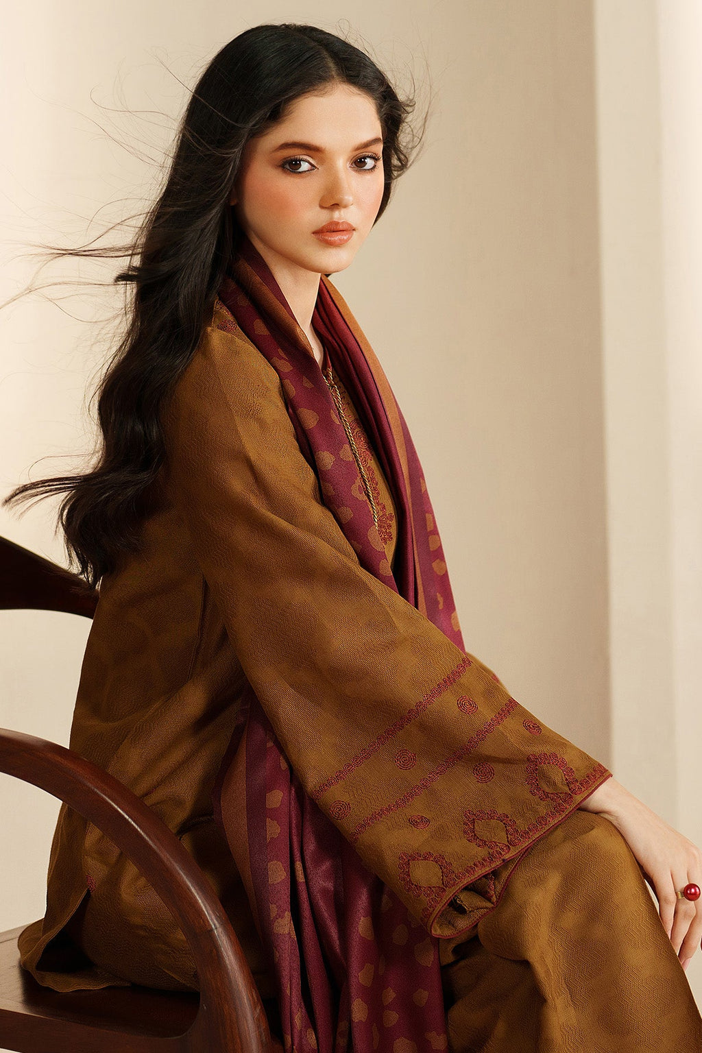 EMBROIDERED JACQUARD KHADDAR UW-0204
