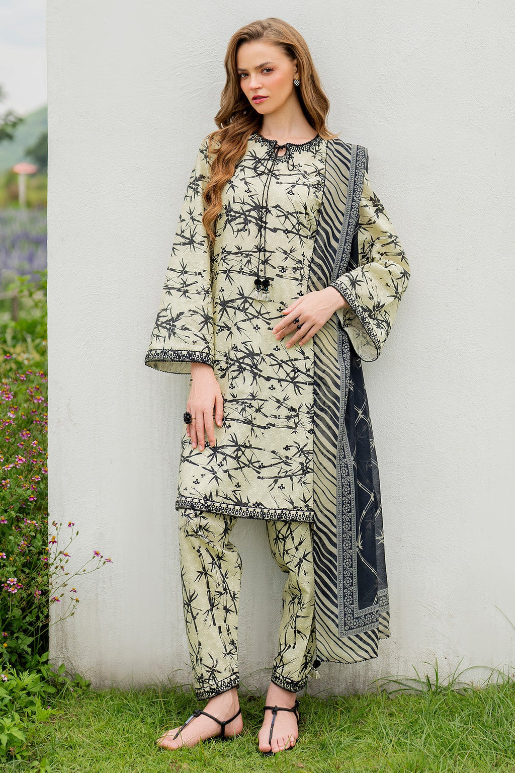 EMBROIDERED SOFT CAMBRIC RTW-1217