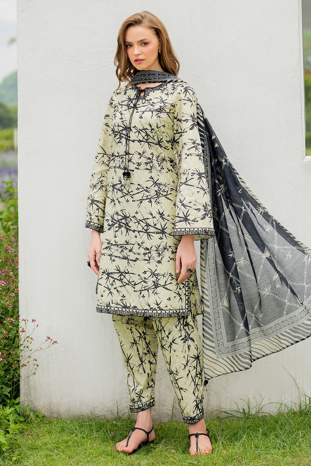 EMBROIDERED SOFT CAMBRIC RTW-1217