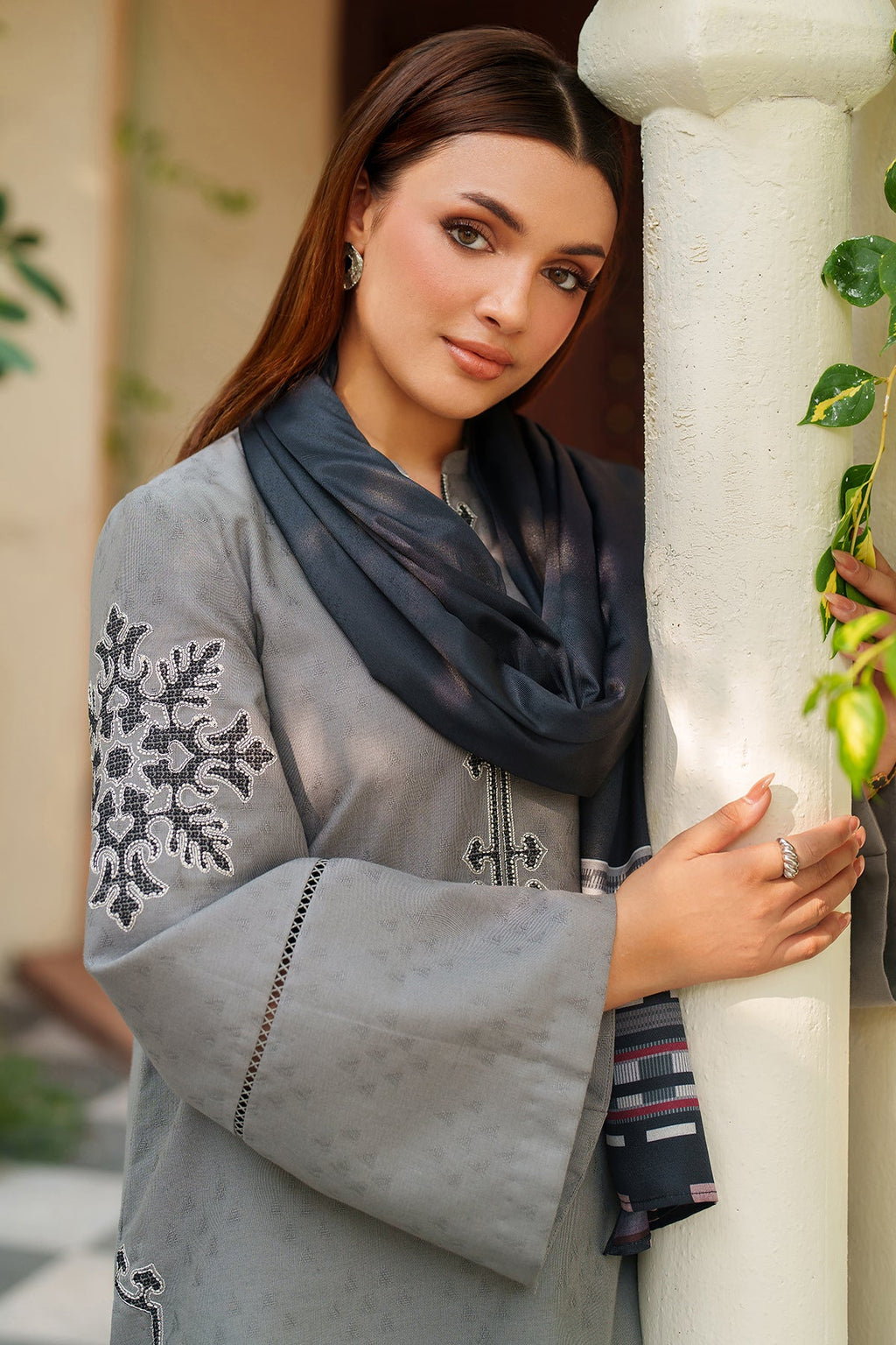 EMBROIDERED JACQUARD KHADDAR UW-0164