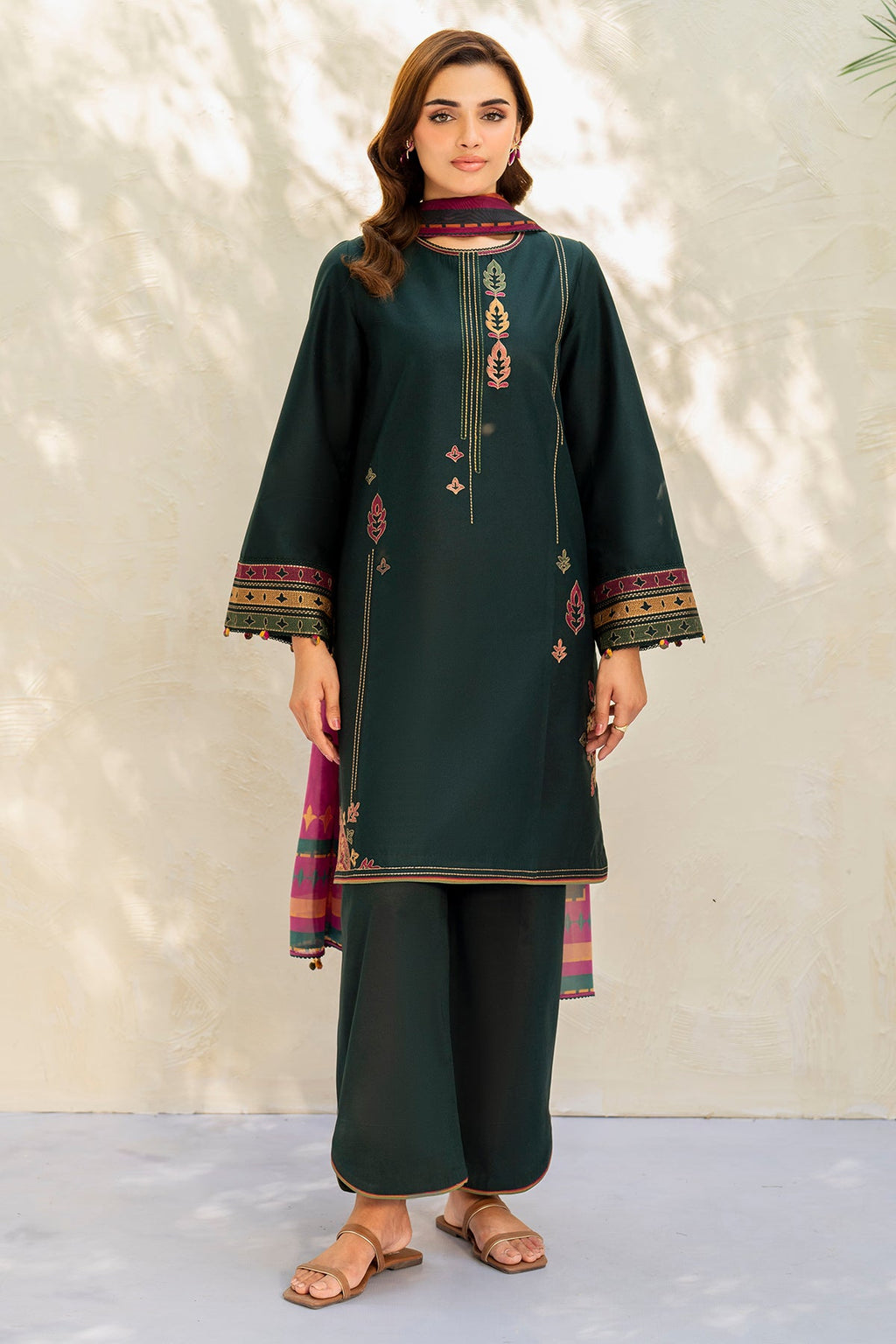 EMBROIDERED LAWN USE-9207
