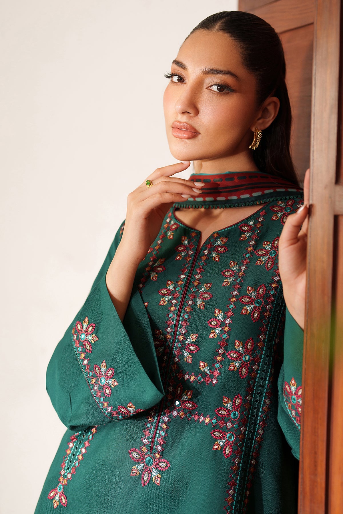 EMBROIDERED JACQUARD KHADDAR UW-0146