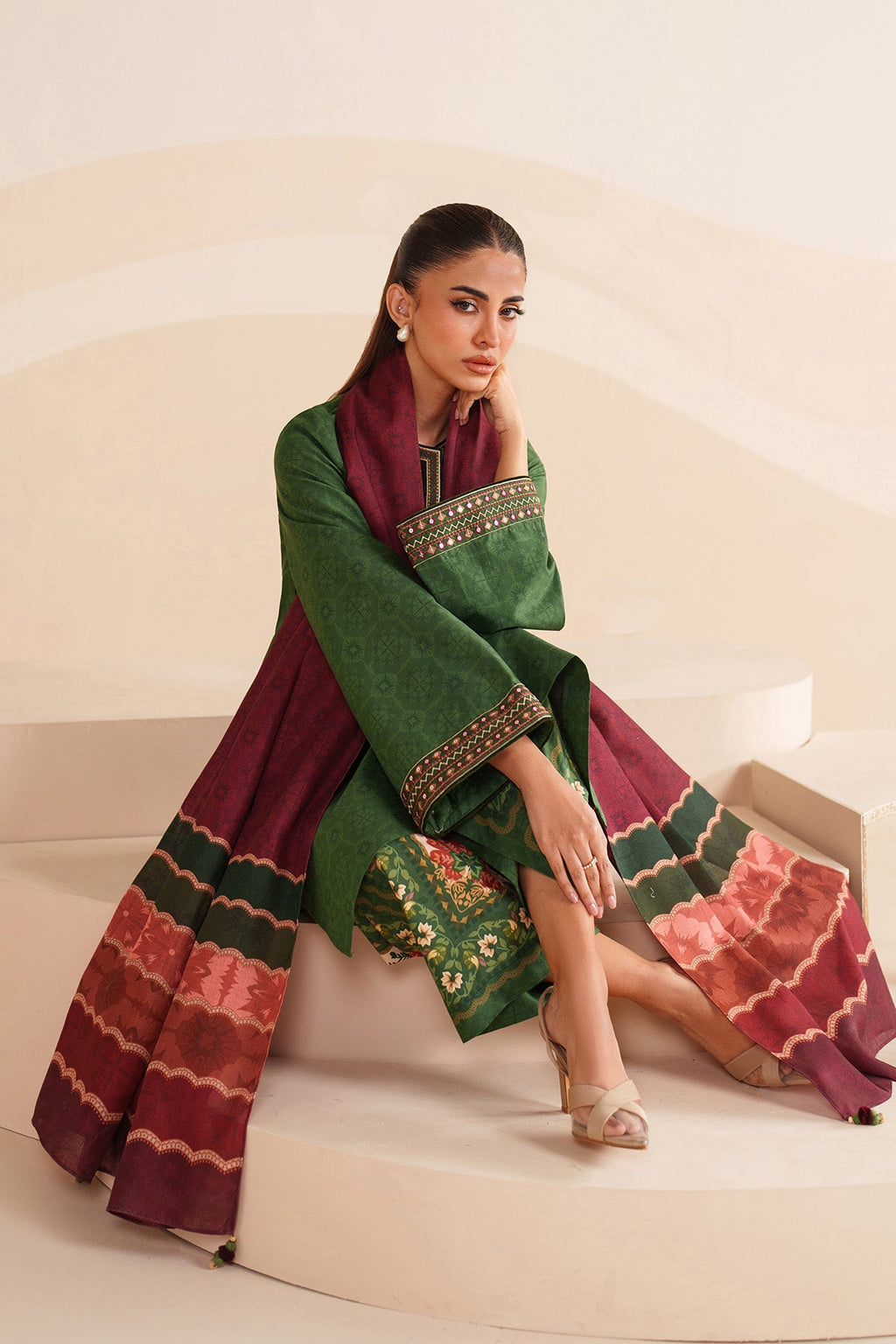 EMBROIDERED PREMIUM VISCOSE UW-0237