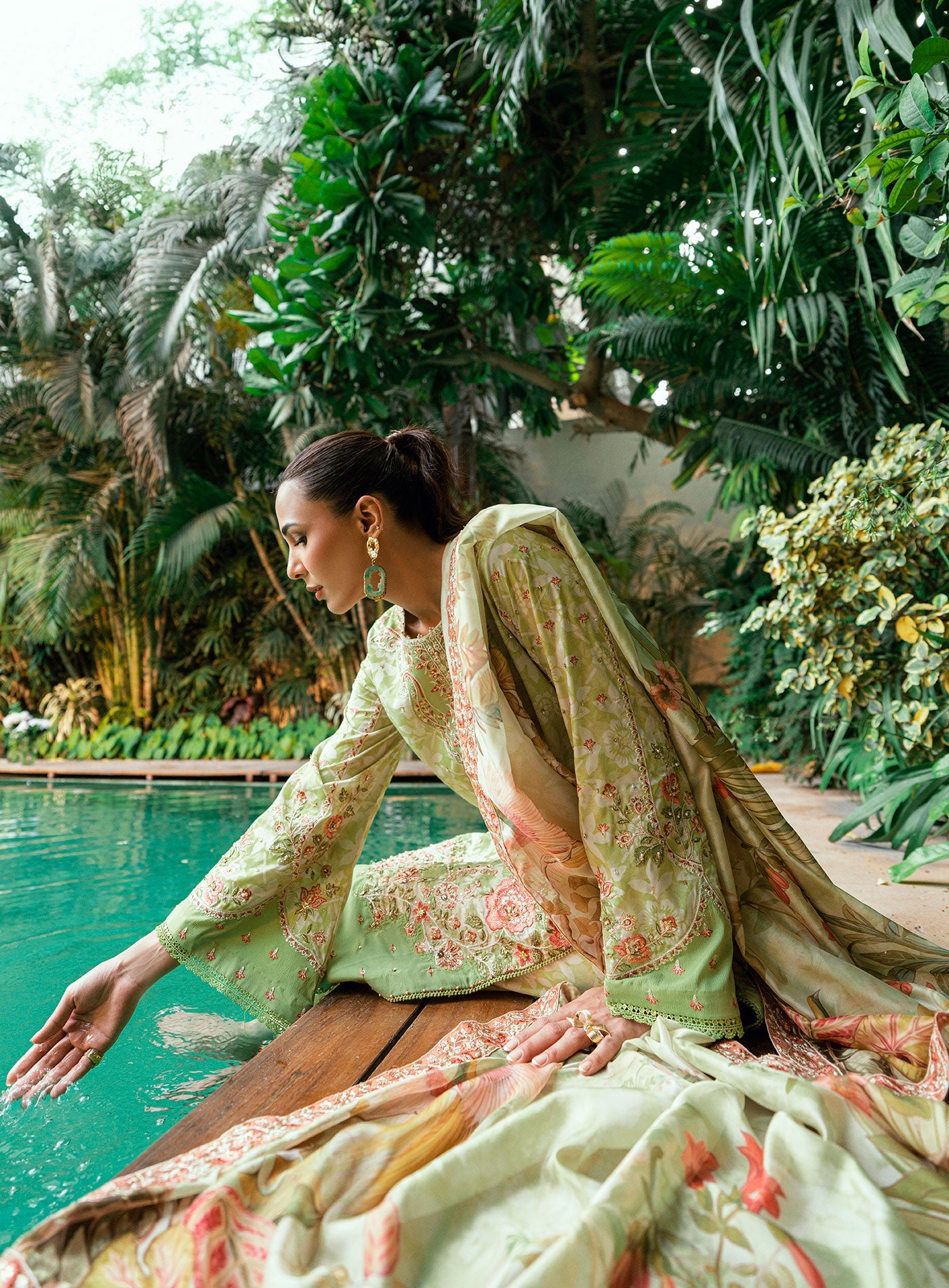 SS25DD-2751  L-GREEN DUPATTA