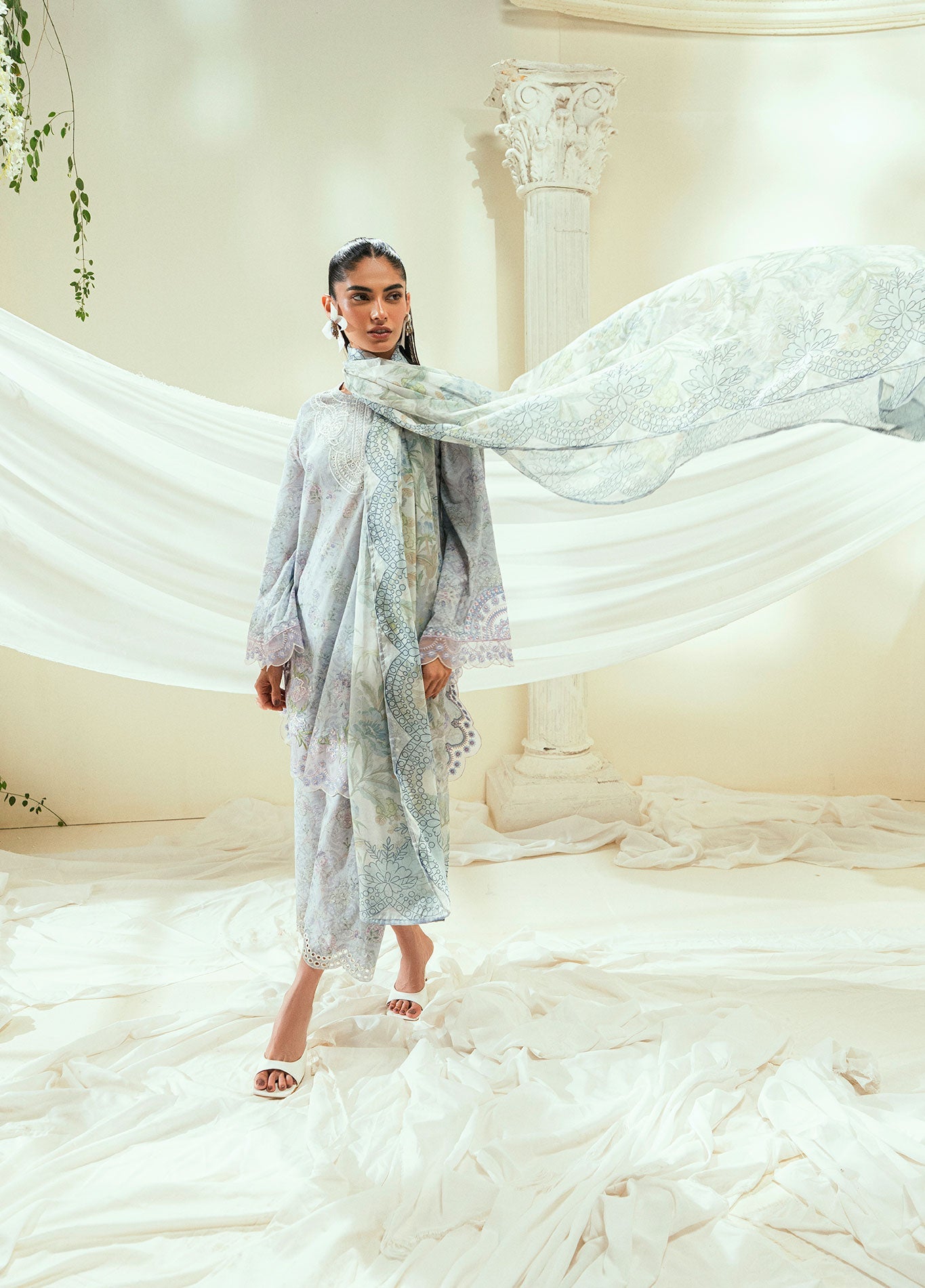 SS25DC-2551 SKY BLUE LAWN 2PCS EMBROIDERED KURTA WITH TROUSER