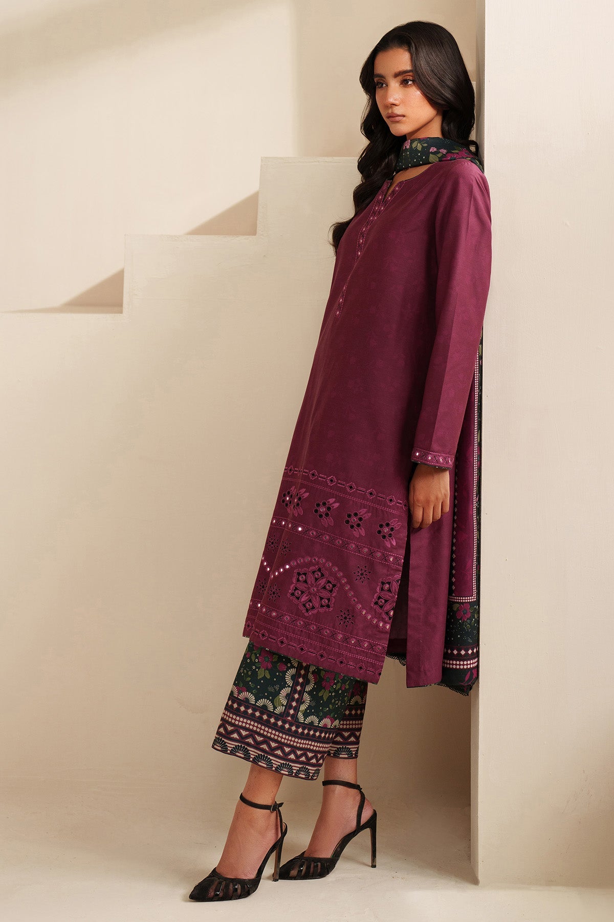 EMBROIDERED PREMIUM VISCOSE UW-0225