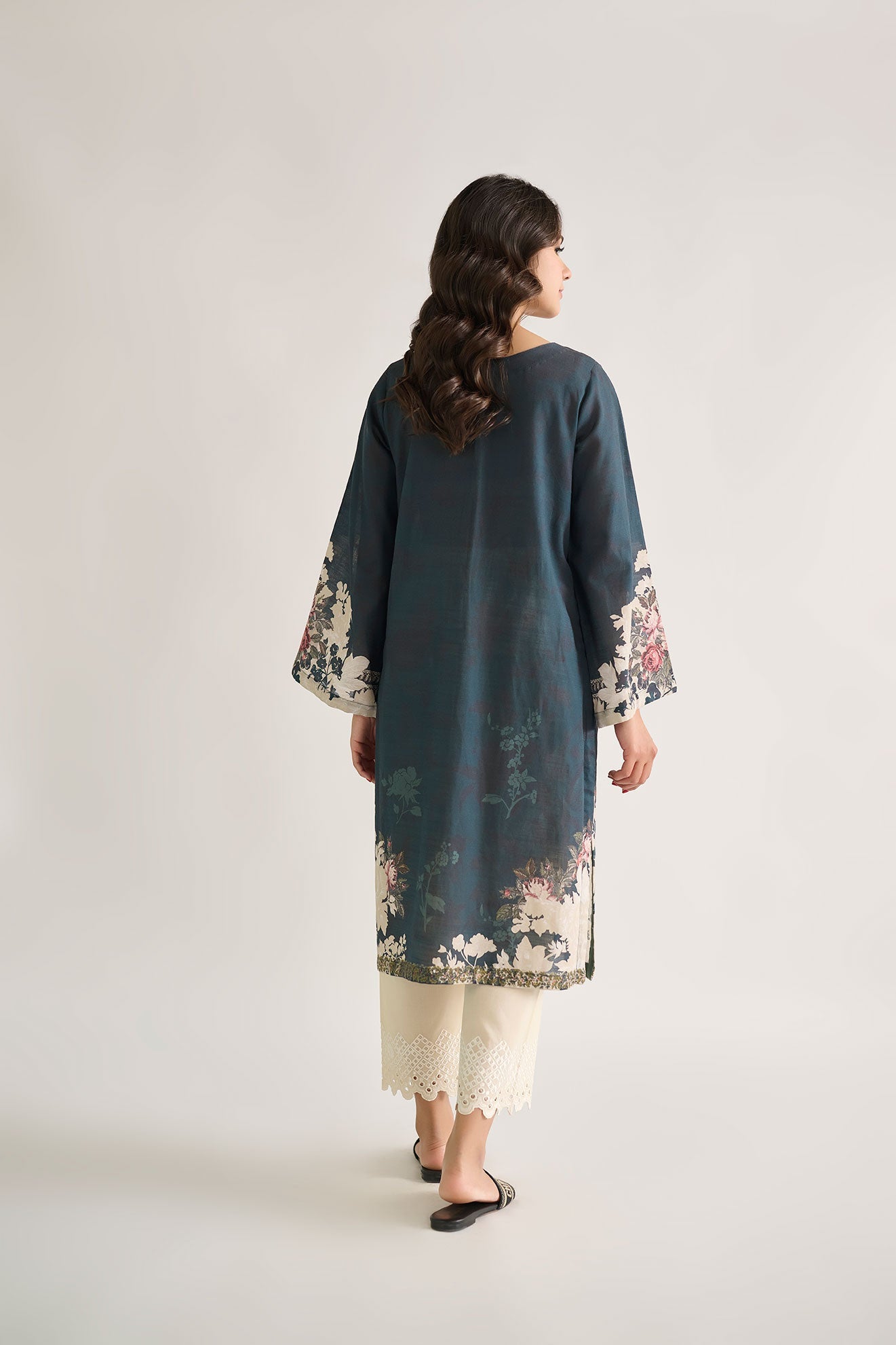 DC-0462 BLUE EMBROIDERED KURTA